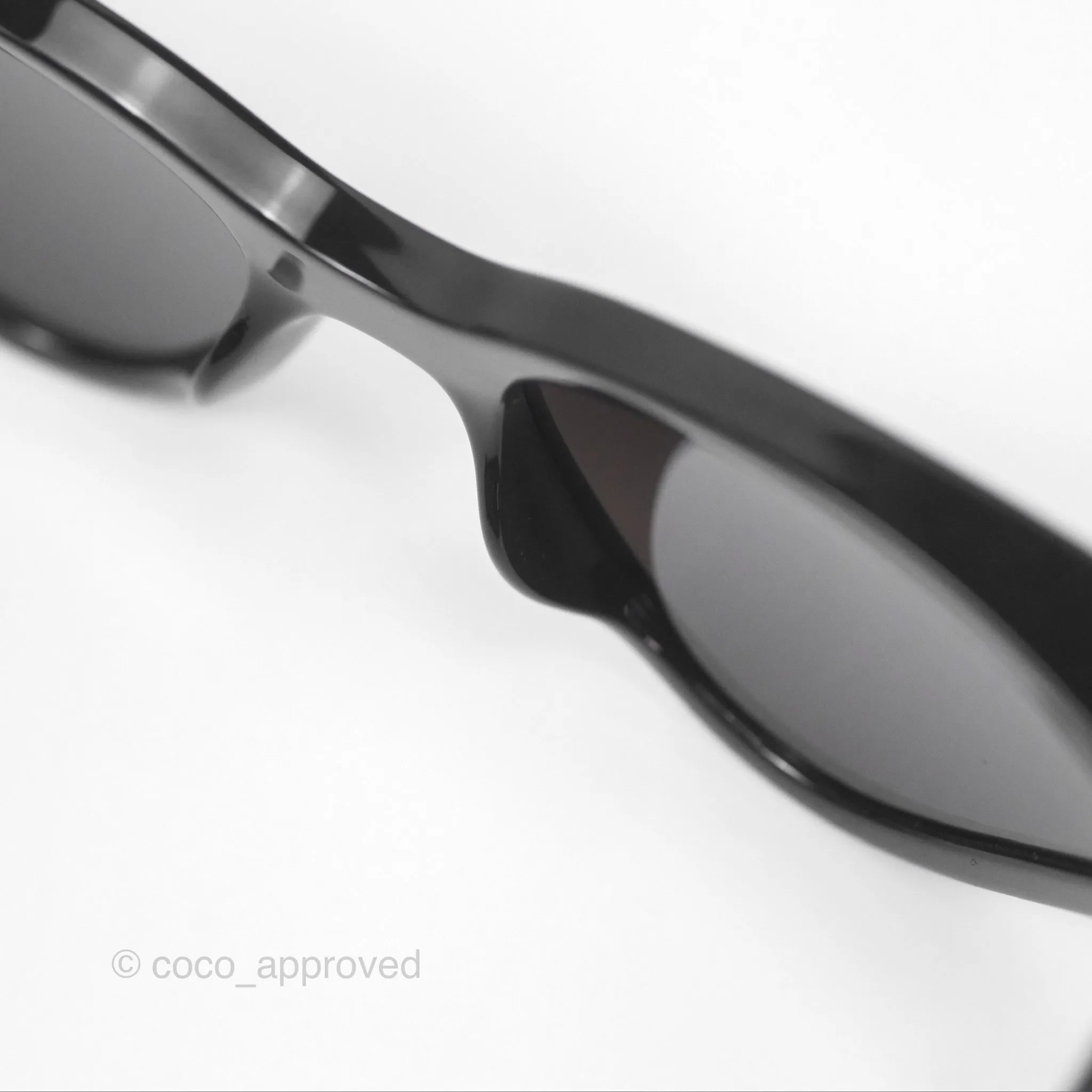 Balenciaga Rim Cat-eye Sunglasses Black