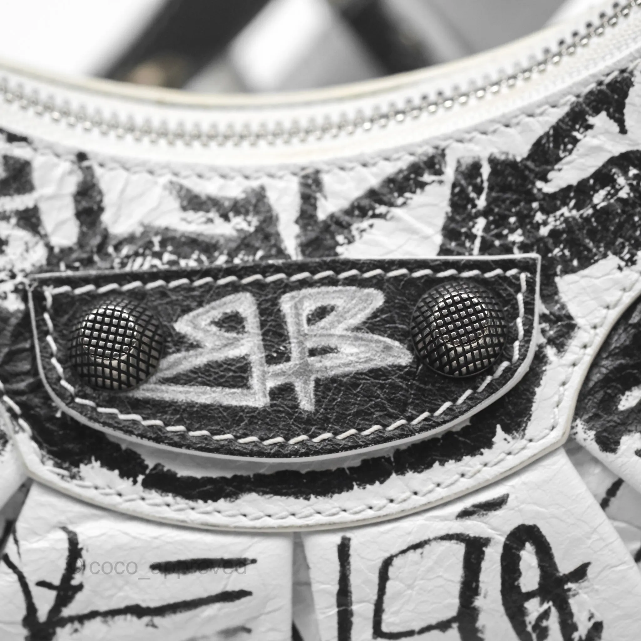 Balenciaga XS Graffiti Le Cagole Shoulder Bag White Black