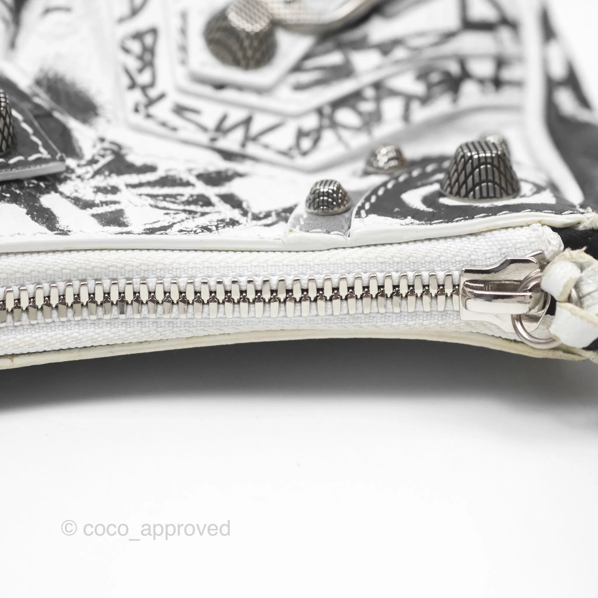 Balenciaga XS Graffiti Le Cagole Shoulder Bag White Black