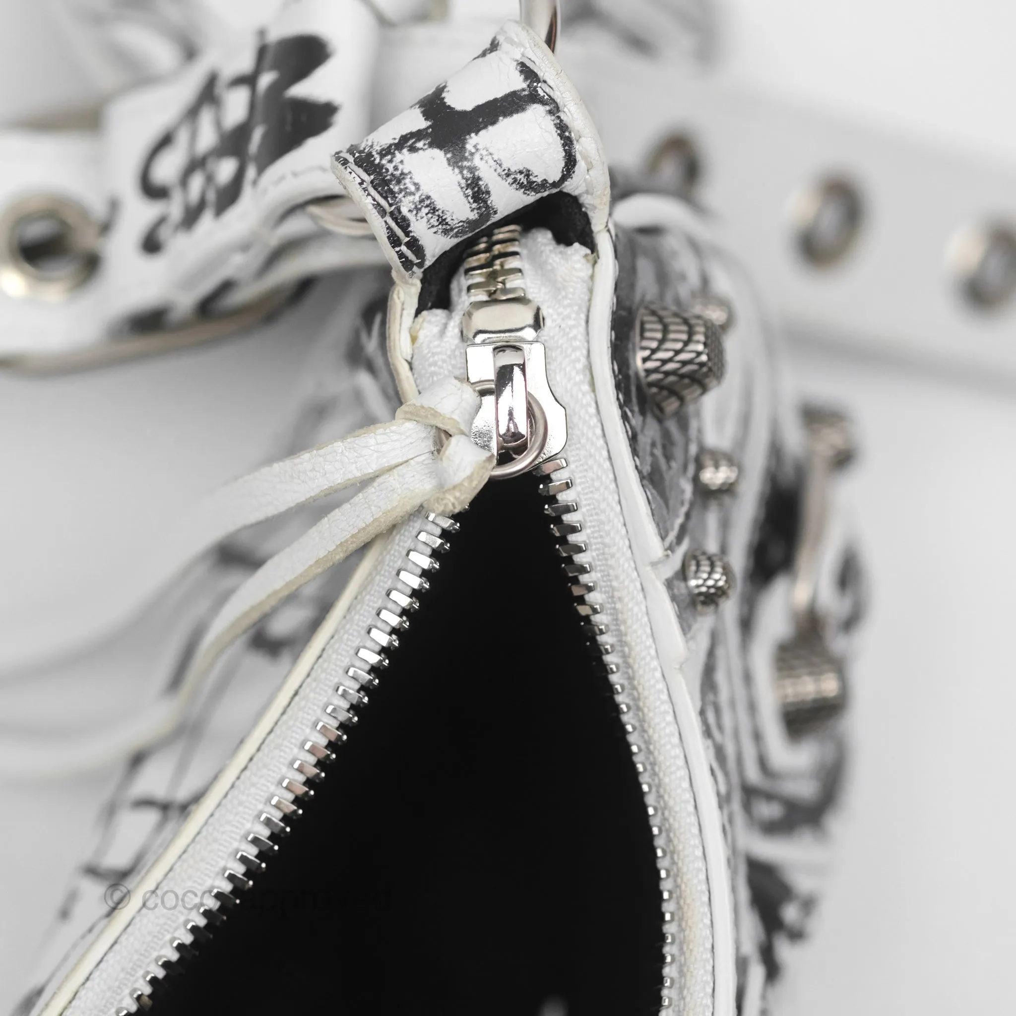 Balenciaga XS Graffiti Le Cagole Shoulder Bag White Black