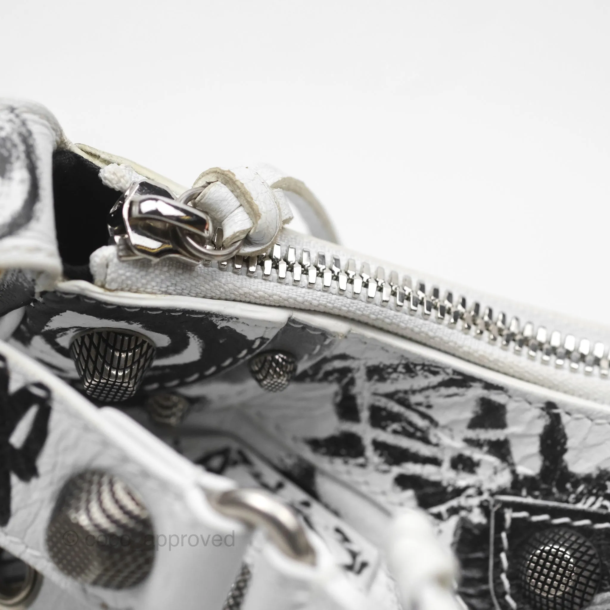 Balenciaga XS Graffiti Le Cagole Shoulder Bag White Black