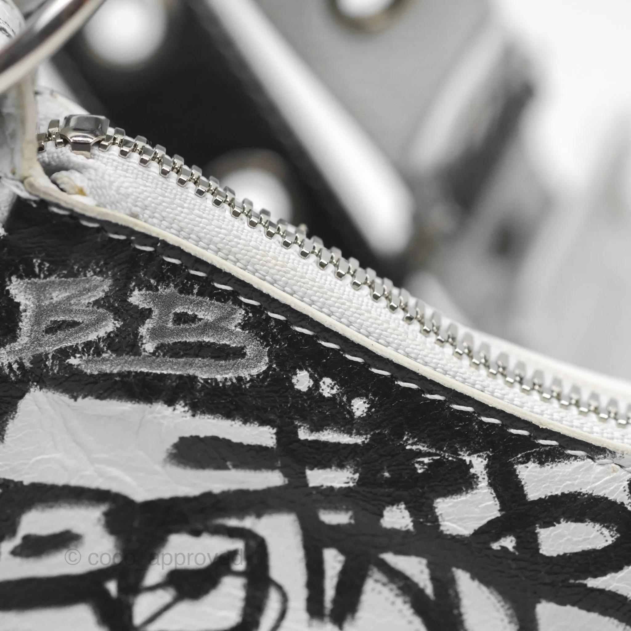 Balenciaga XS Graffiti Le Cagole Shoulder Bag White Black