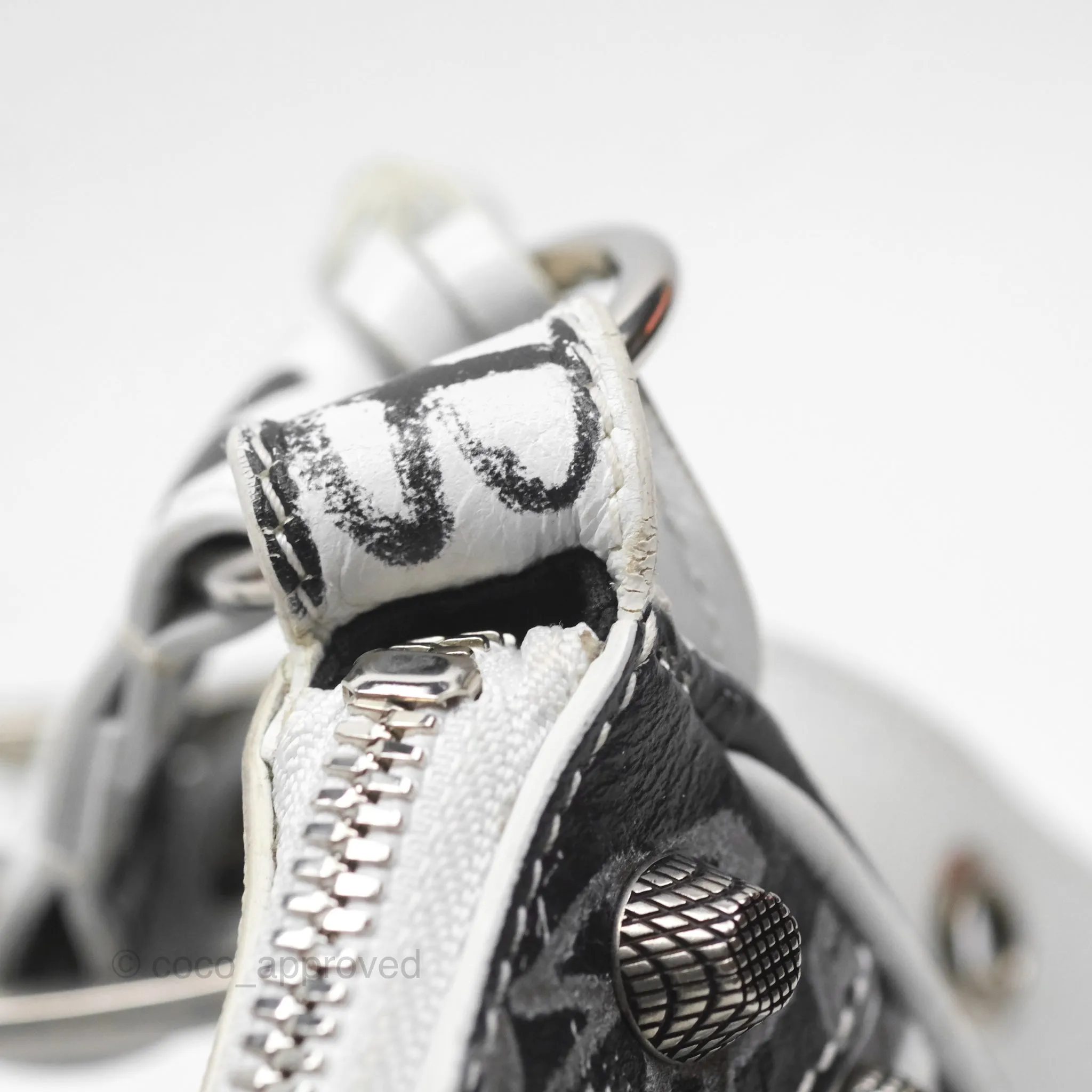 Balenciaga XS Graffiti Le Cagole Shoulder Bag White Black