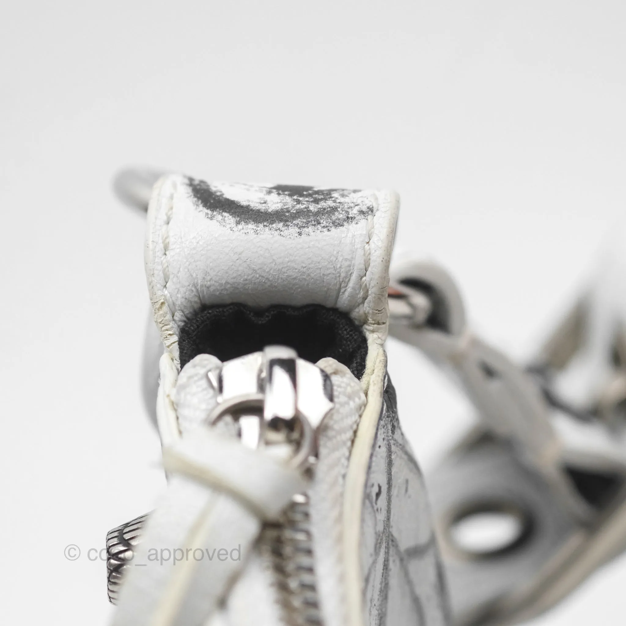 Balenciaga XS Graffiti Le Cagole Shoulder Bag White Black