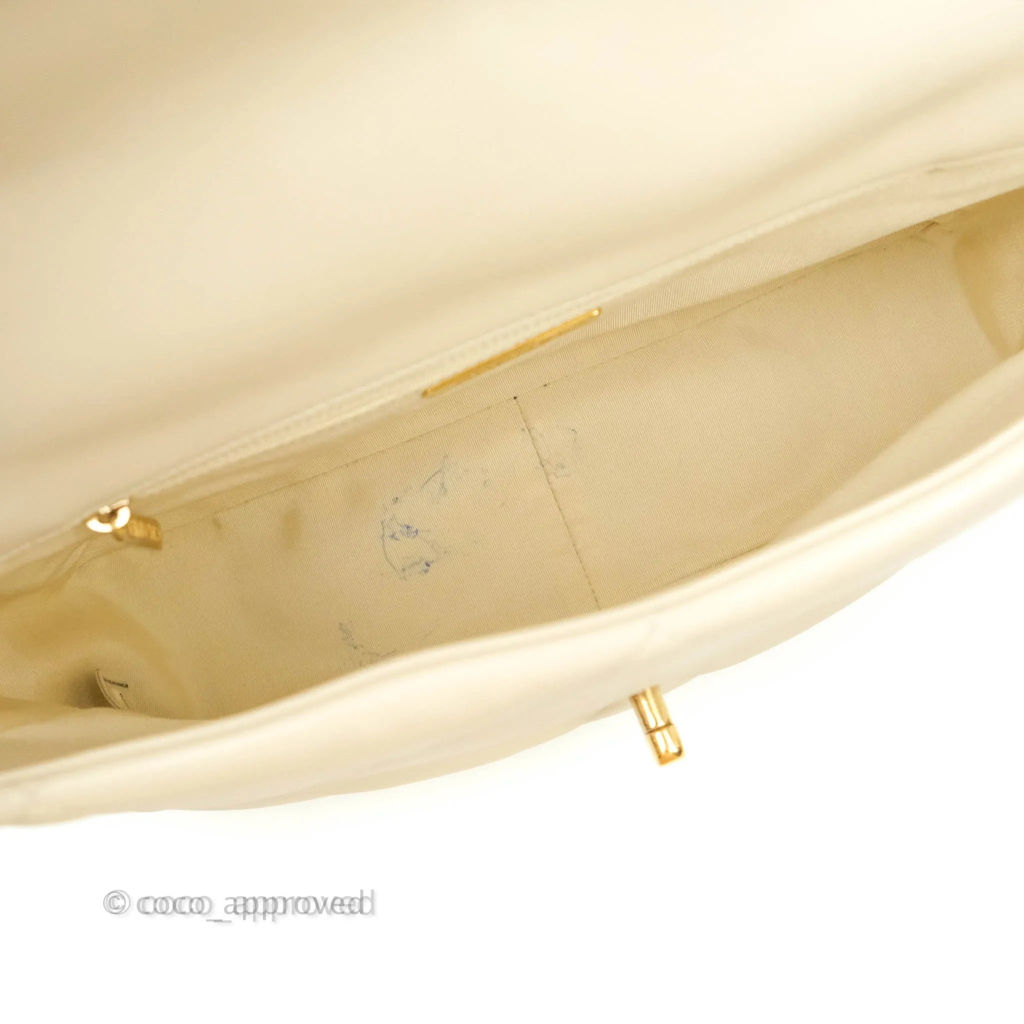 Chanel 19 Medium Beige Cream Goatskin Mixed Hardware