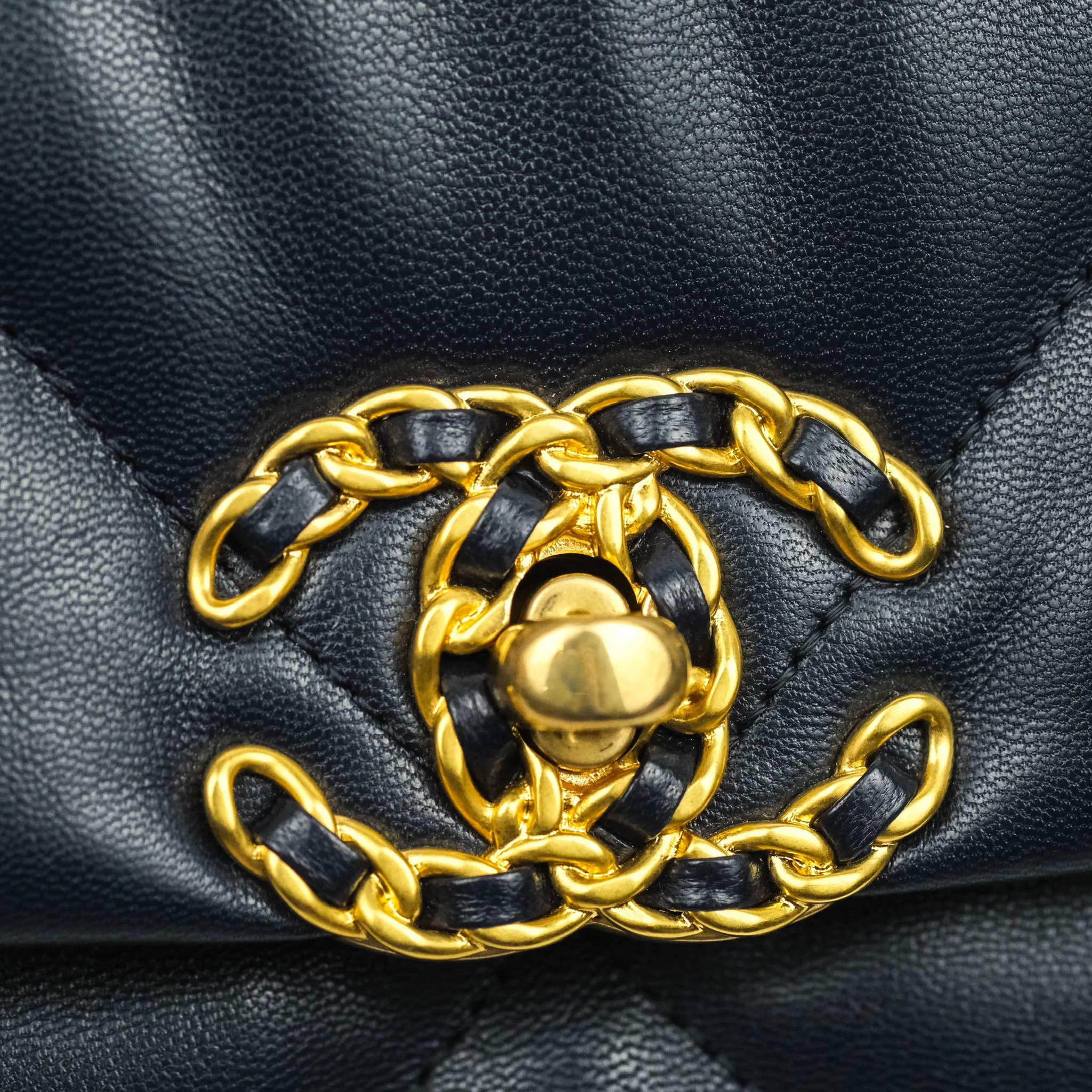 Chanel 19 Medium Navy Goatskin Mixed Hardware 20A