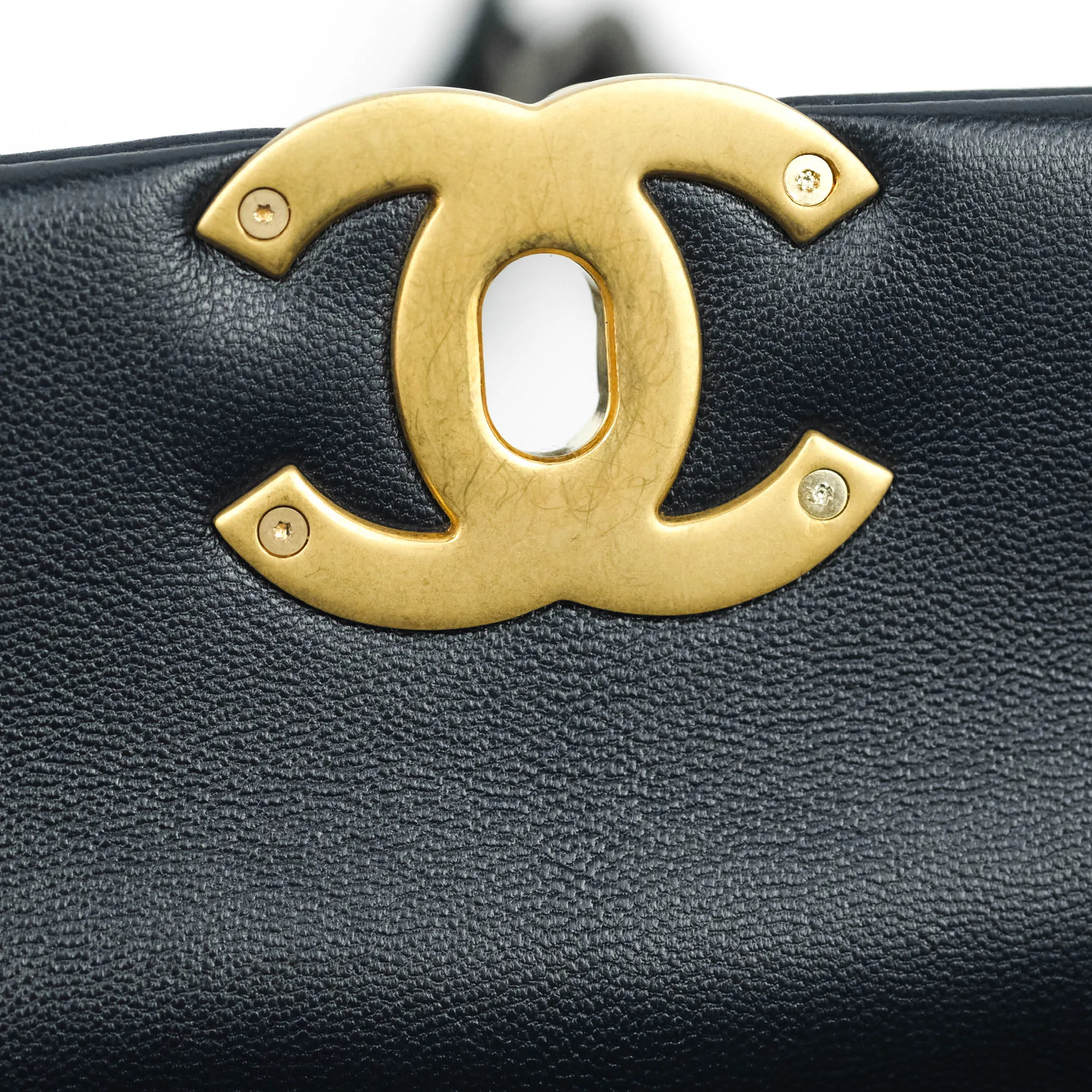 Chanel 19 Medium Navy Goatskin Mixed Hardware 20A