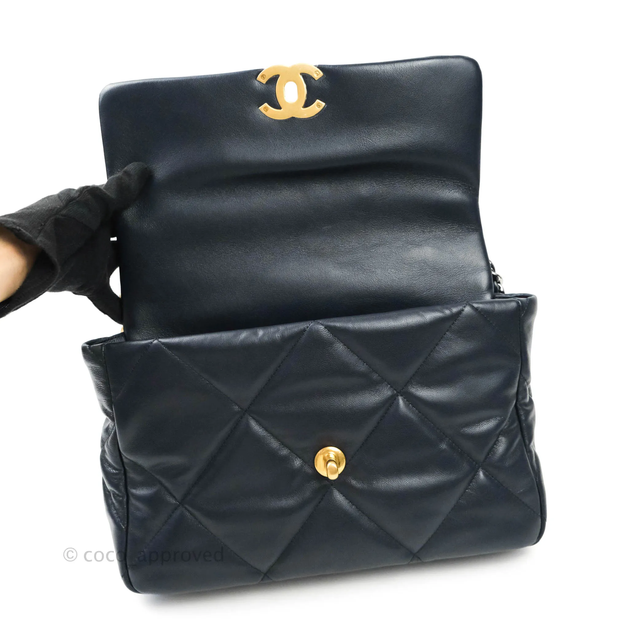 Chanel 19 Medium Navy Mixed Hardware