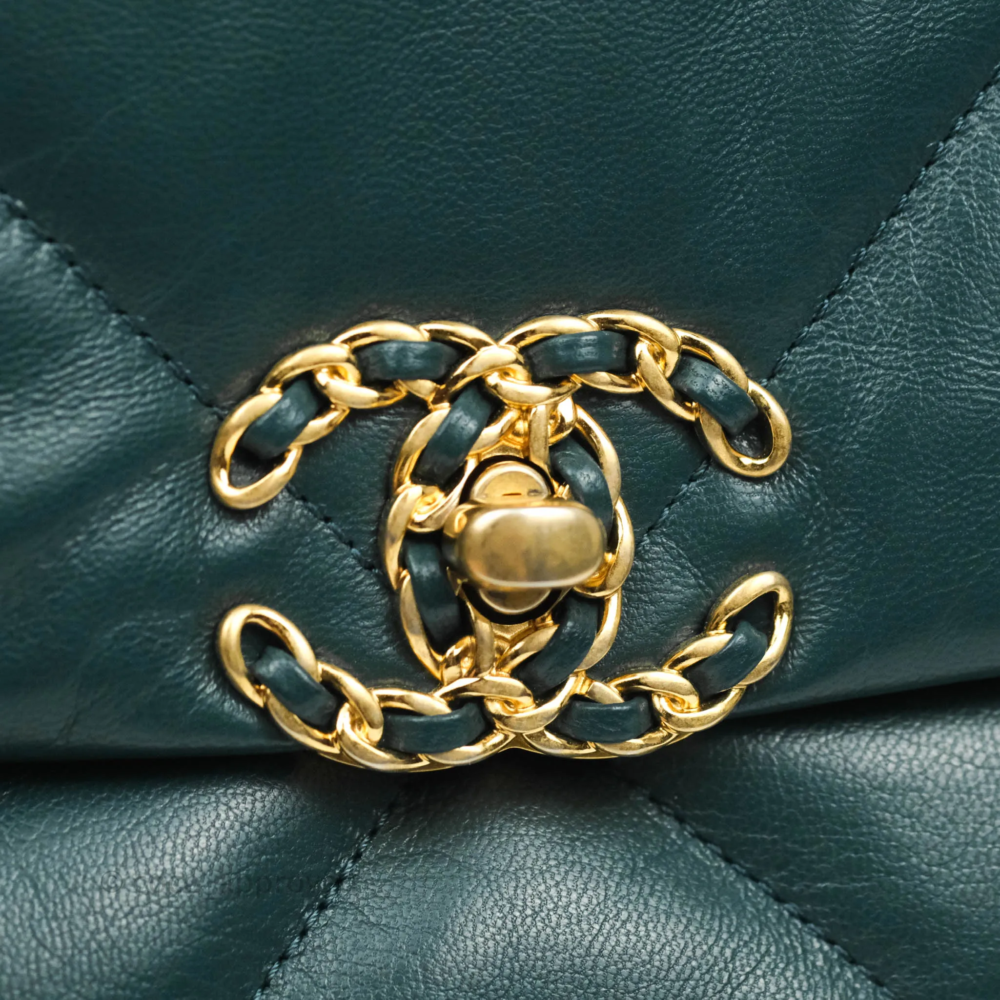 Chanel 19 Small Green Mixed Hardware