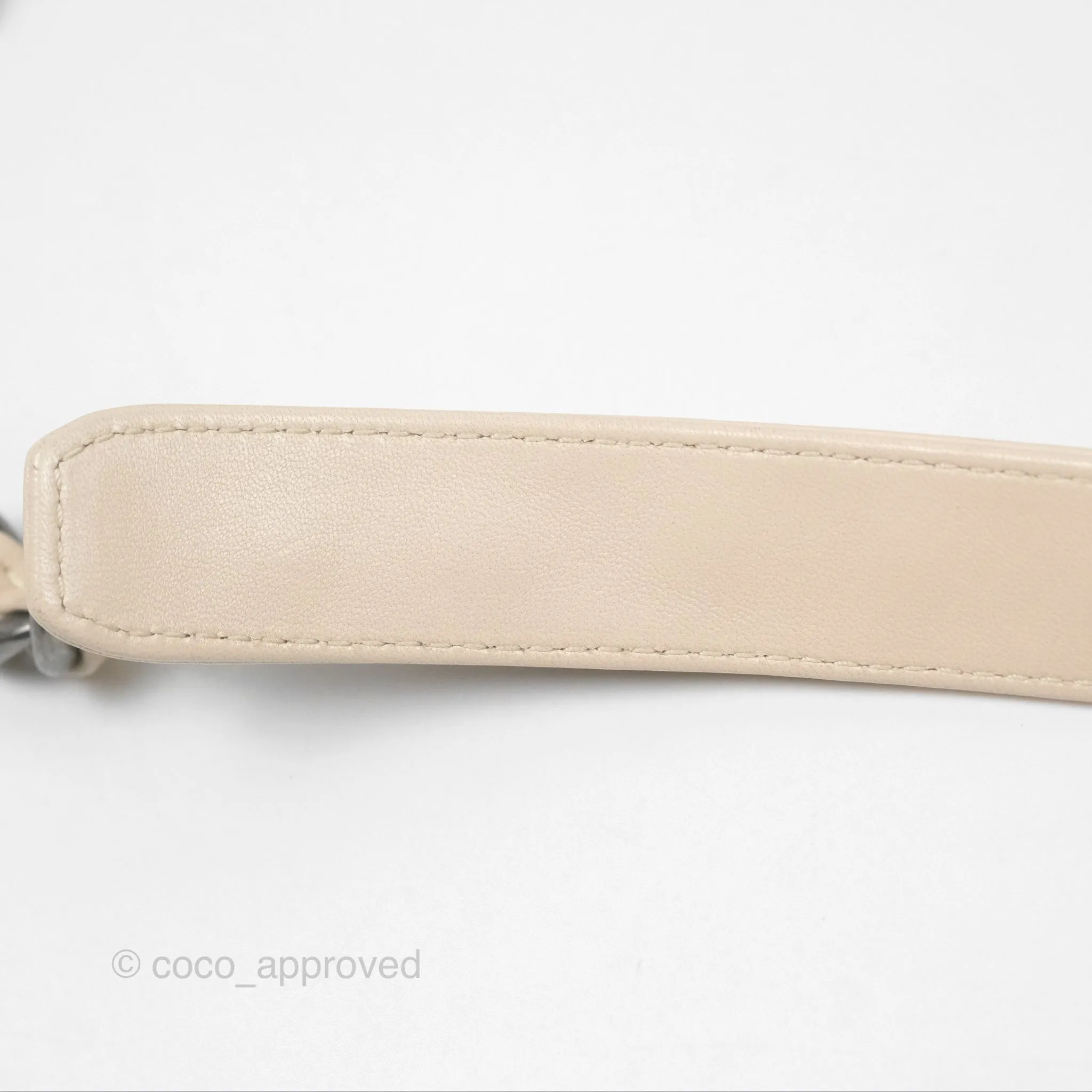 Chanel 19 Small Tweed Oreo Cream Mixed Hardware