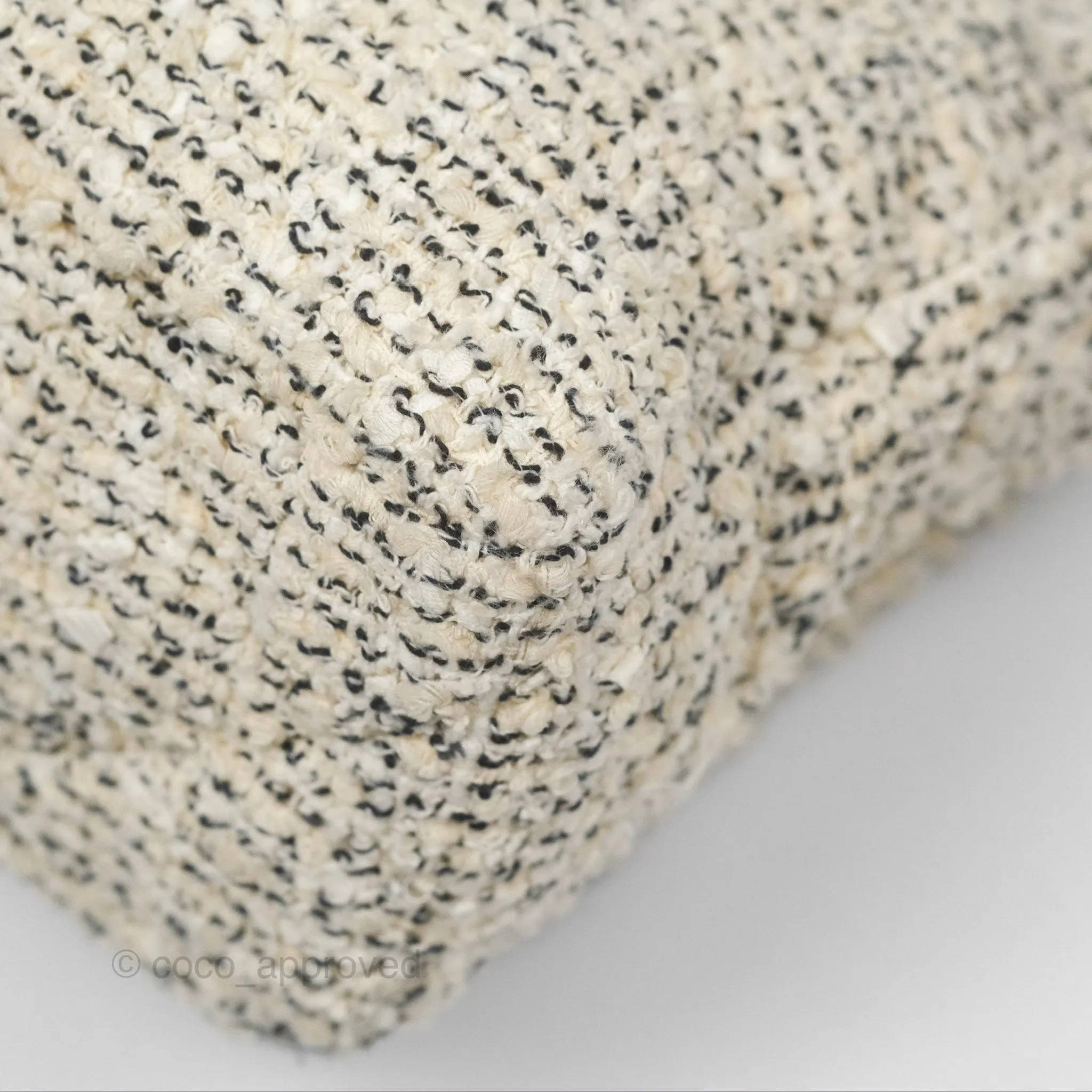 Chanel 19 Small Tweed Oreo Cream Mixed Hardware