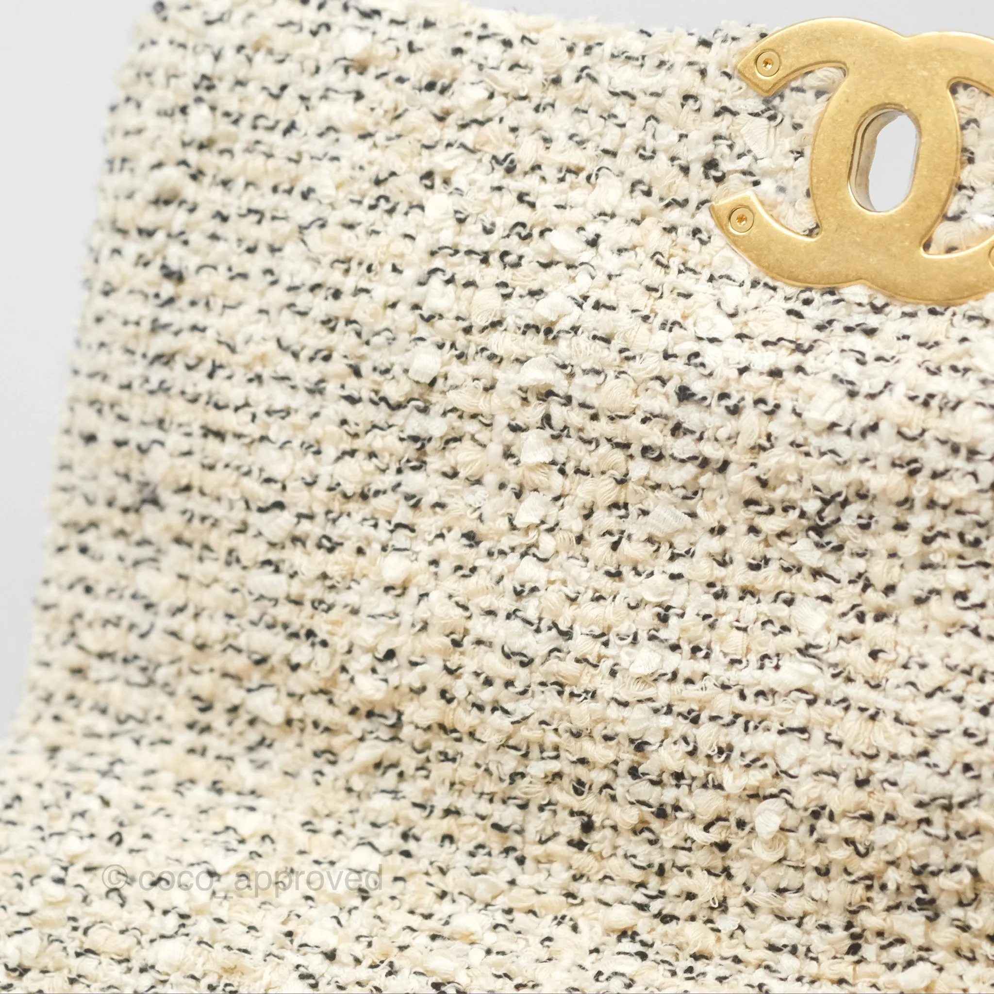 Chanel 19 Small Tweed Oreo Cream Mixed Hardware
