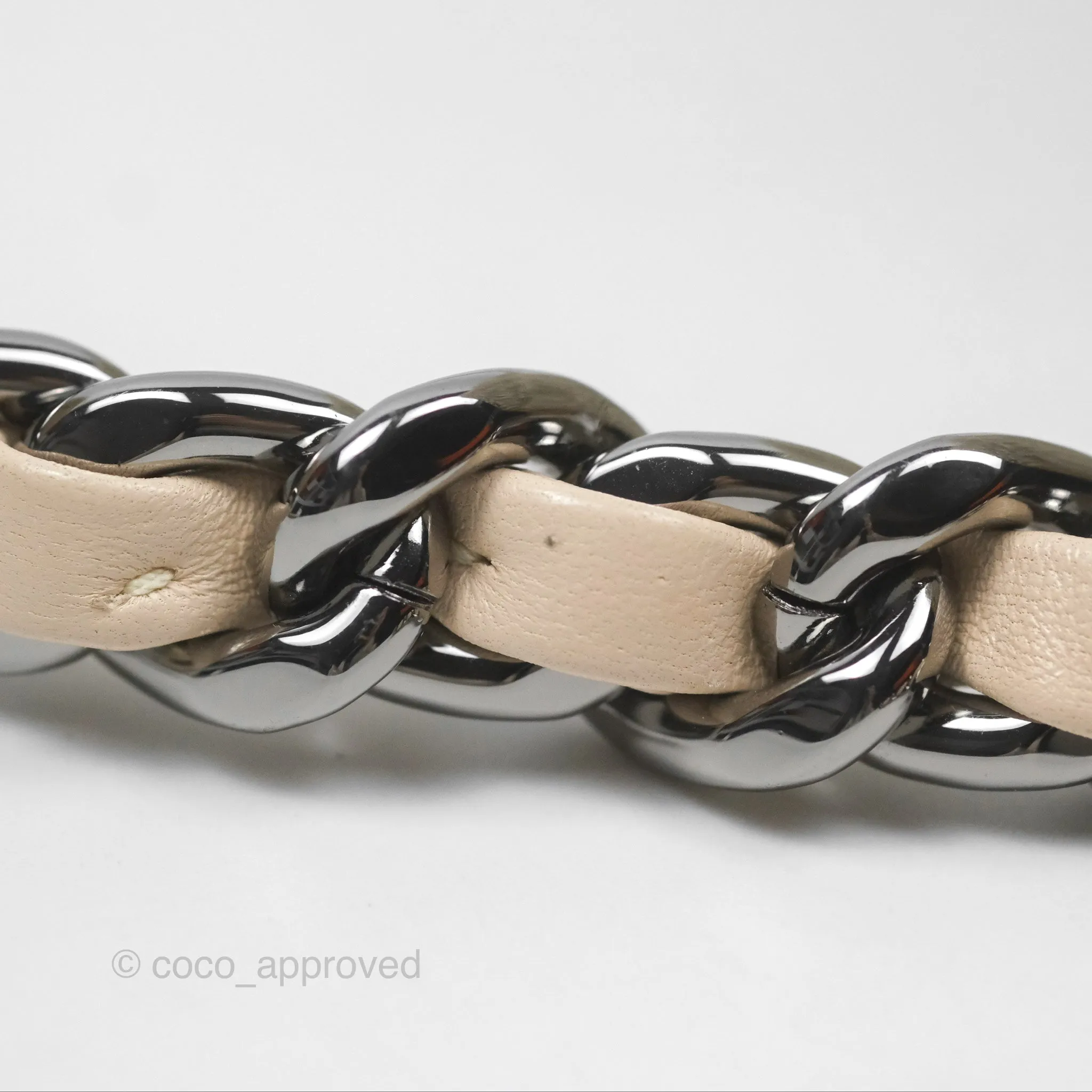 Chanel 19 Small Tweed Oreo Cream Mixed Hardware
