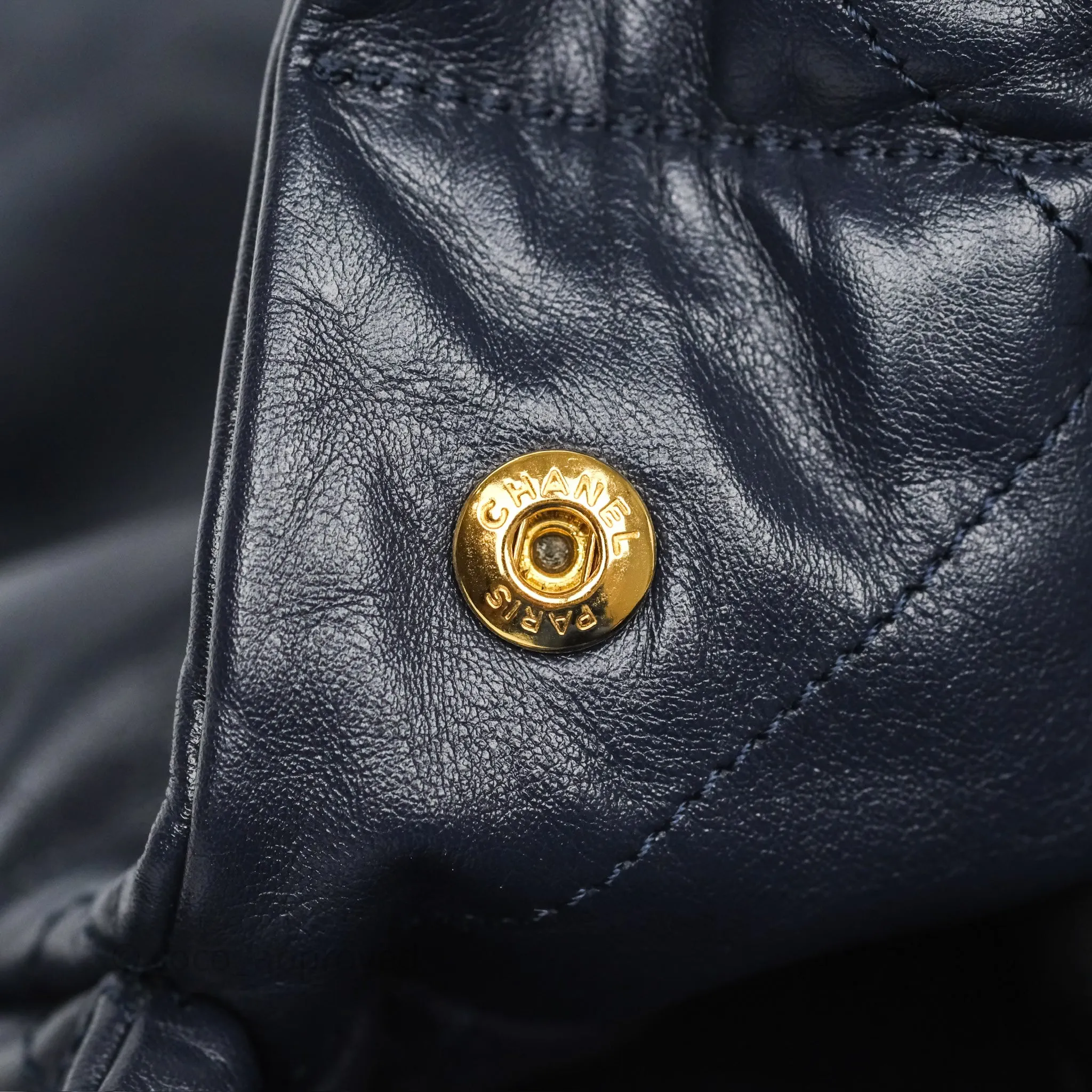 Chanel 22 Medium Navy Shiny Calfskin Aged Gold Hardware