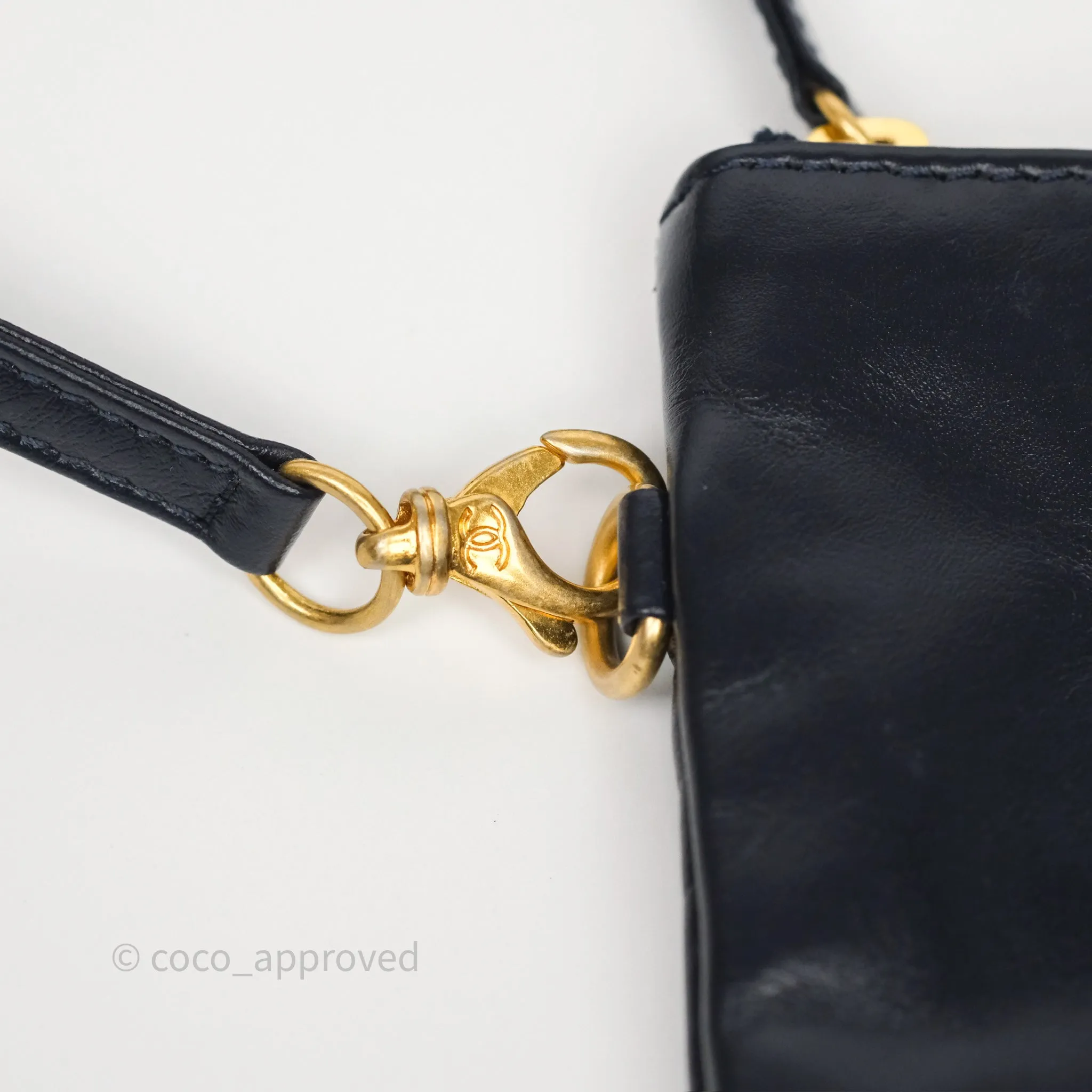Chanel 22 Medium Navy Shiny Calfskin Aged Gold Hardware