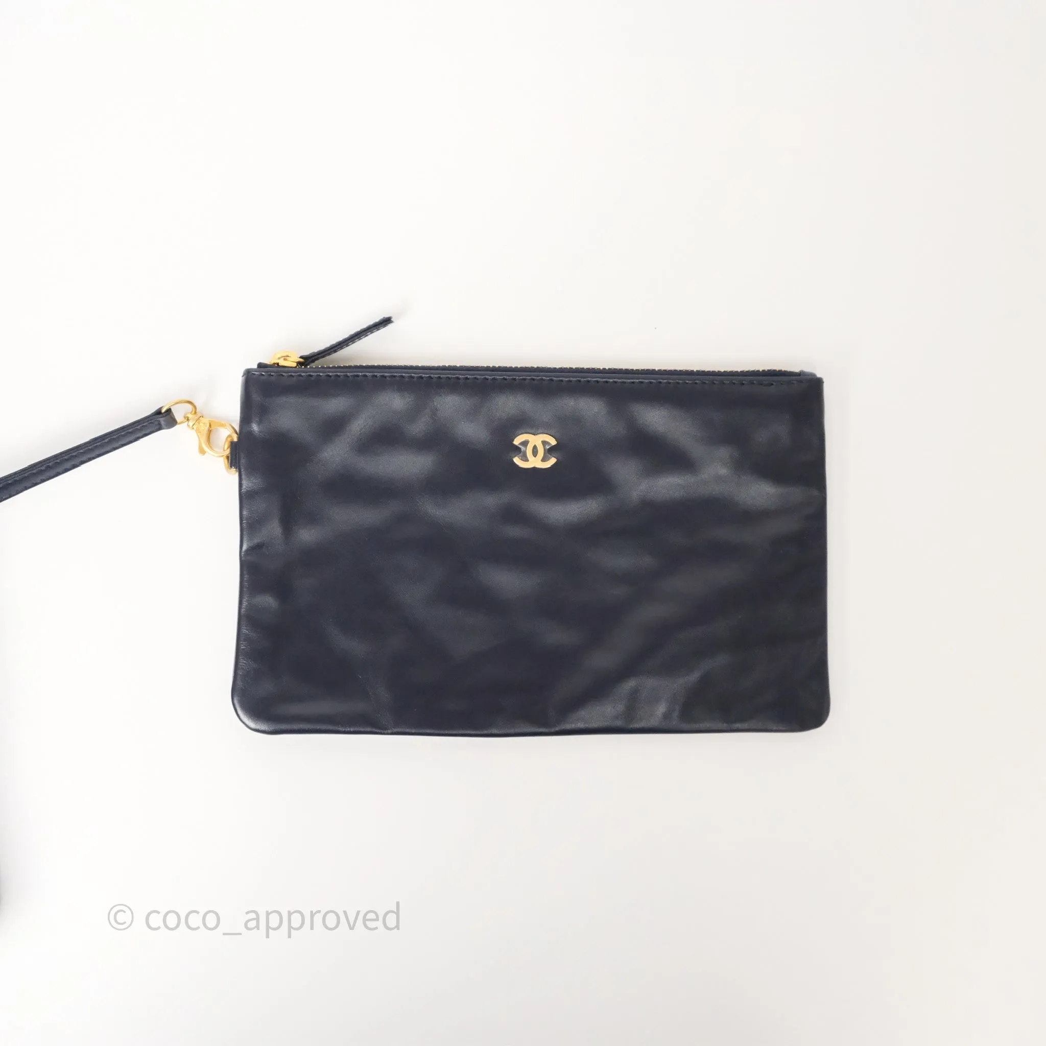 Chanel 22 Medium Navy Shiny Calfskin Aged Gold Hardware