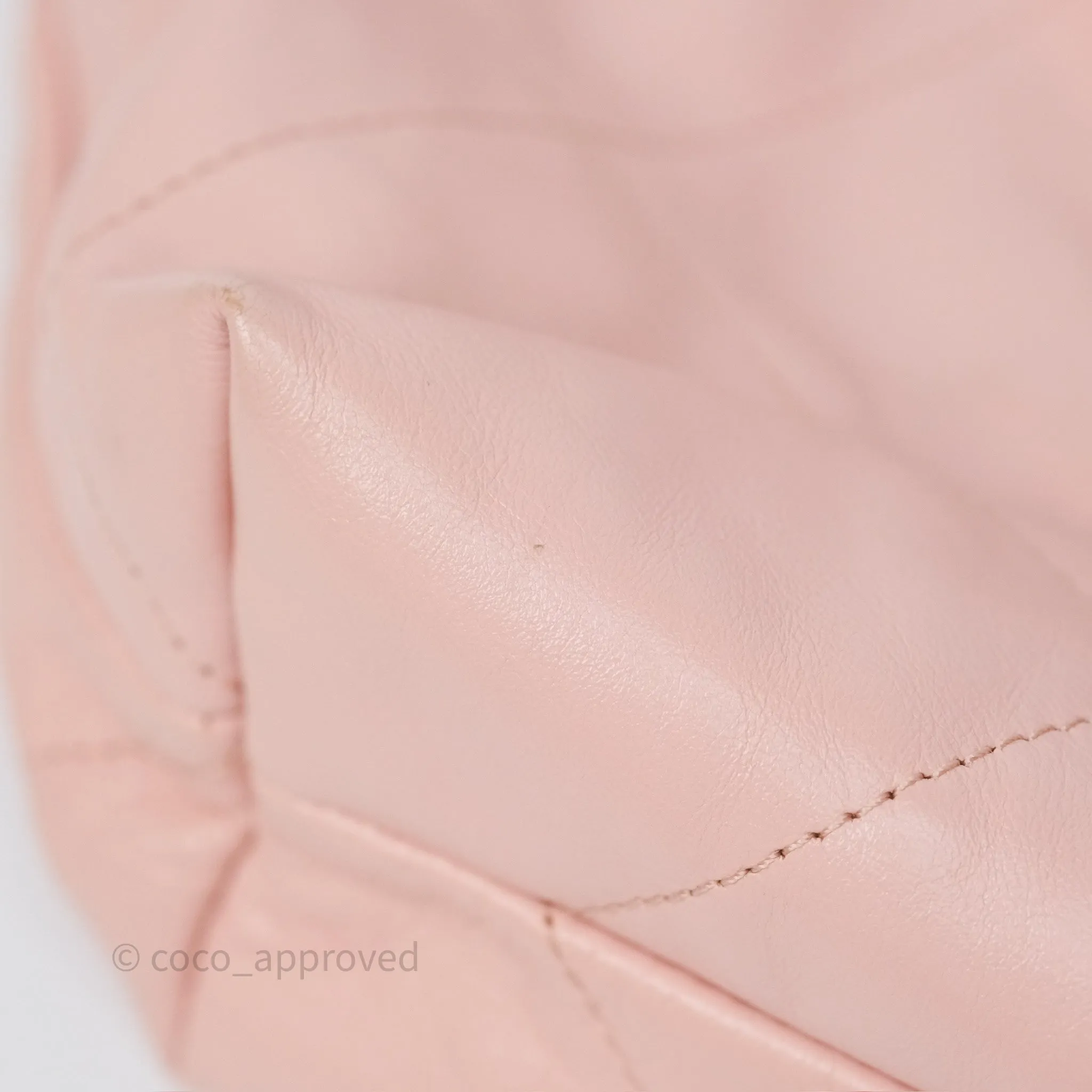 Chanel 22 Medium Pink Crumpled Calfskin Aged Gold Hardware