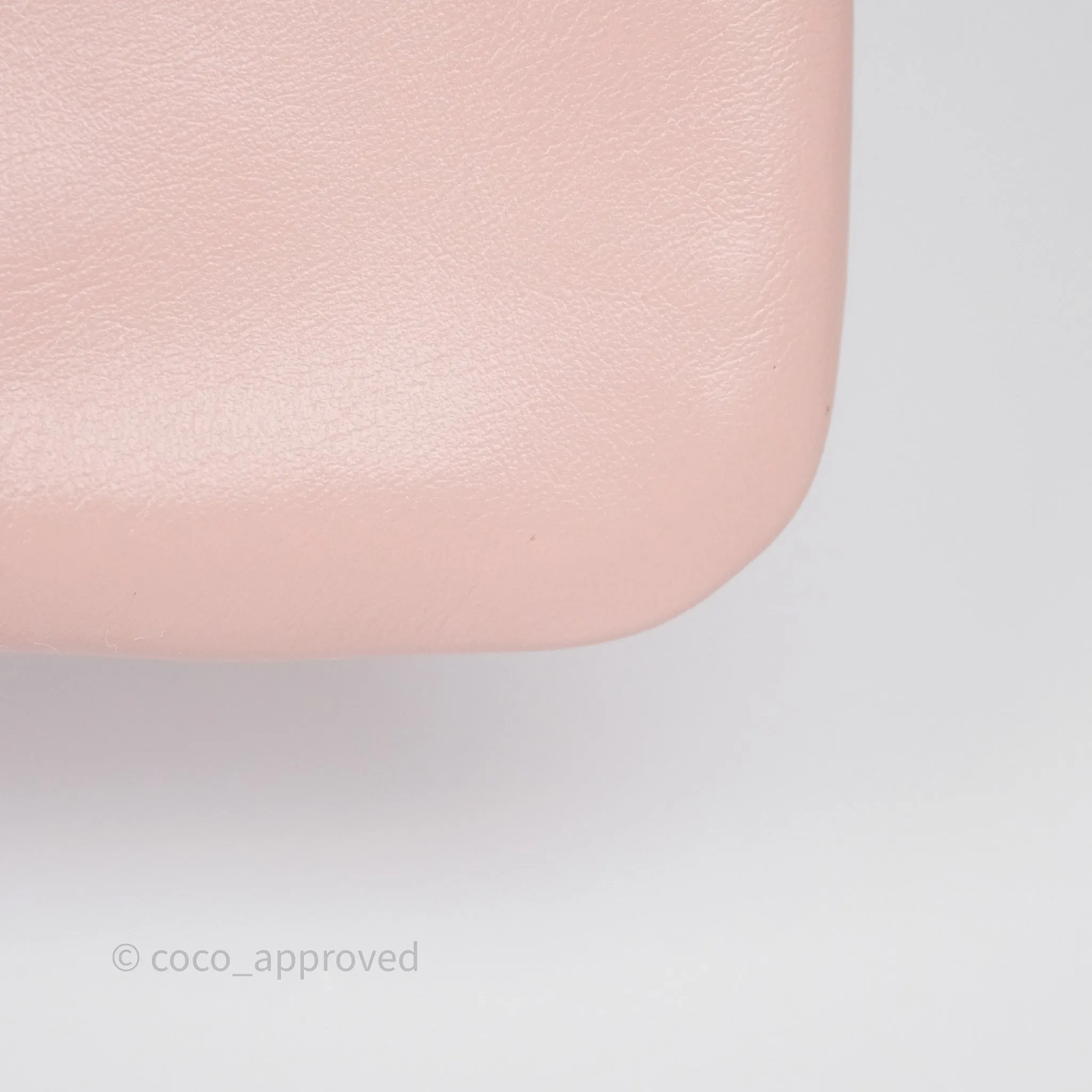Chanel 22 Medium Pink Crumpled Calfskin Aged Gold Hardware