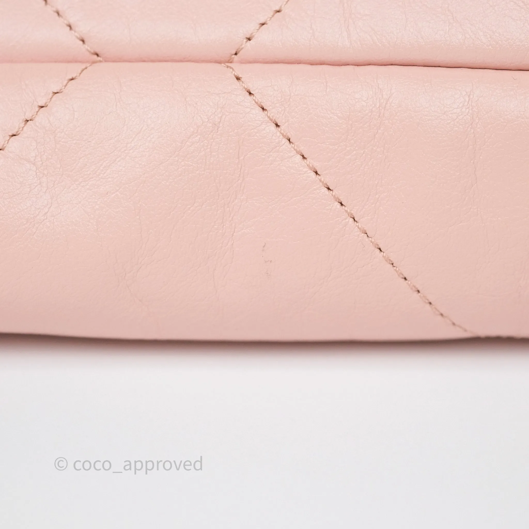 Chanel 22 Medium Pink Crumpled Calfskin Aged Gold Hardware