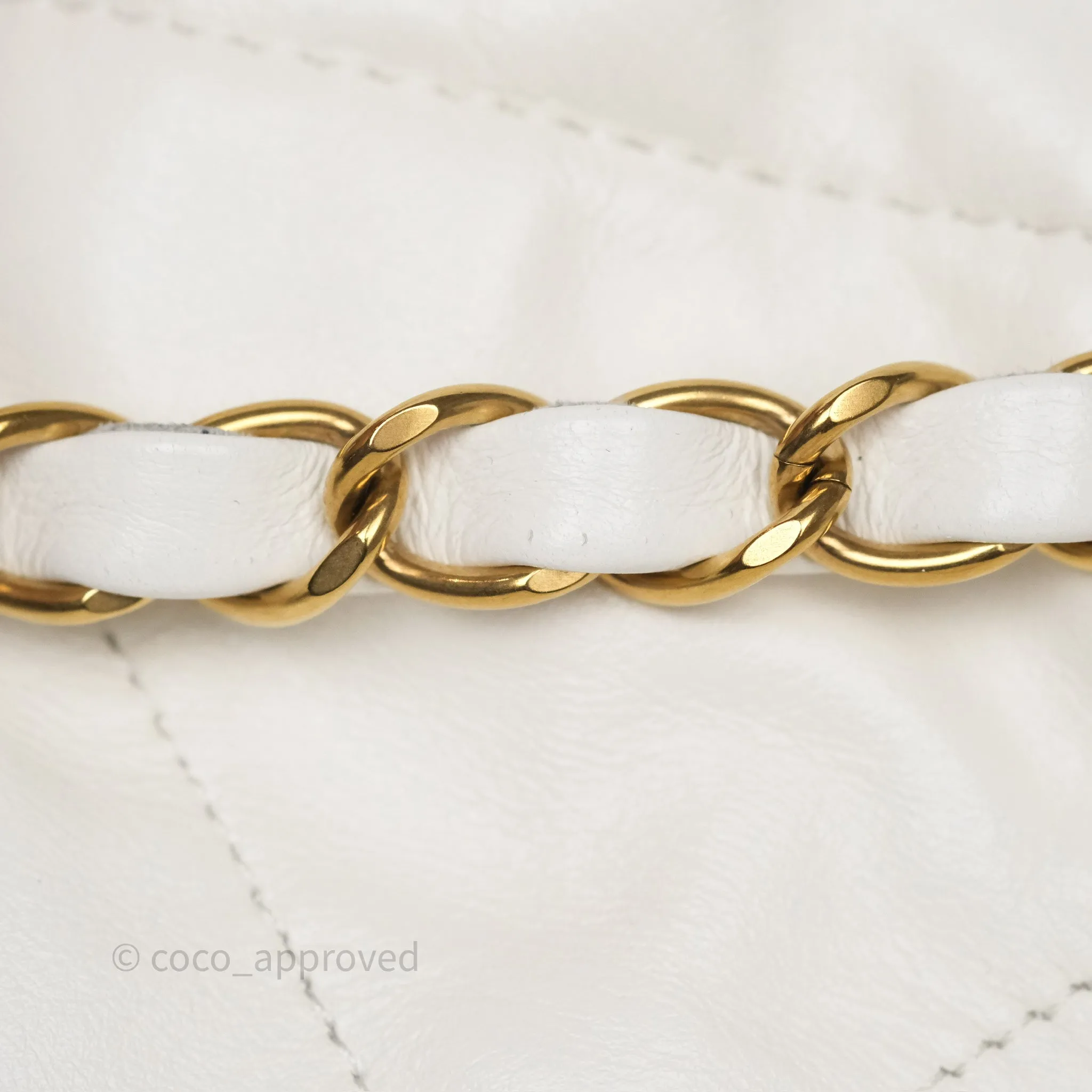 Chanel 22 Medium White Shiny Crumpled Calfskin Aged Gold Hardware