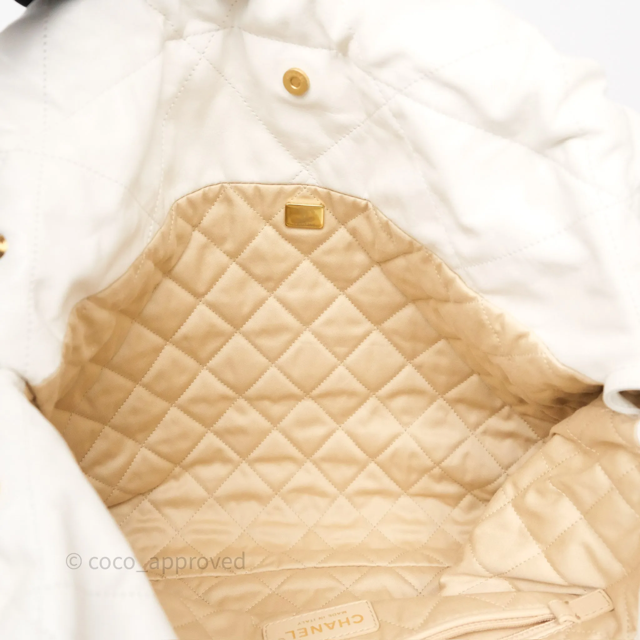 Chanel 22 Medium White Shiny Crumpled Calfskin Aged Gold Hardware