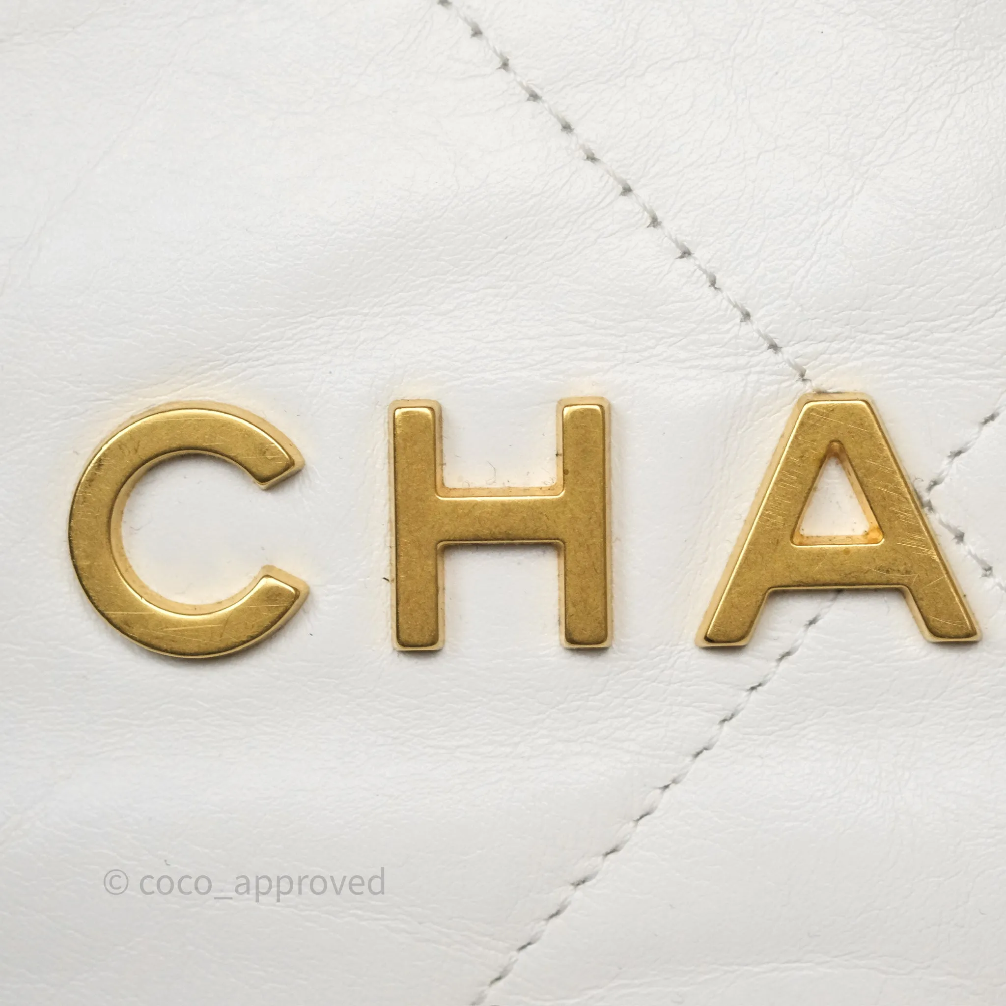 Chanel 22 Medium White Shiny Crumpled Calfskin Aged Gold Hardware