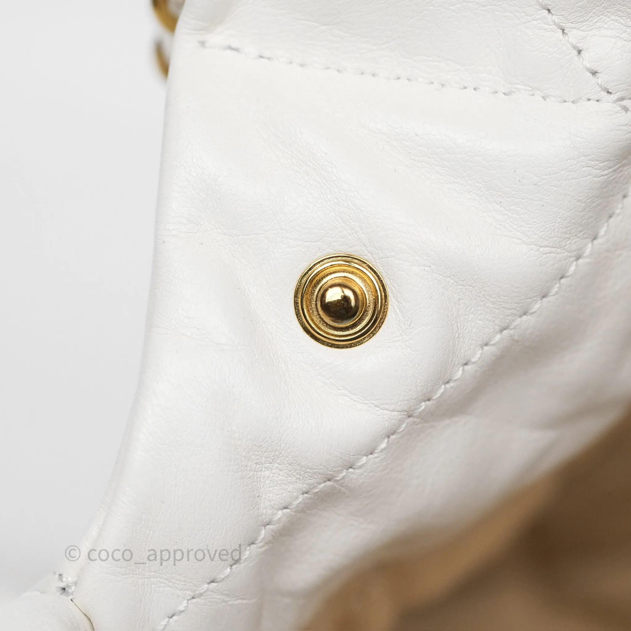 Chanel 22 Medium White Shiny Crumpled Calfskin Aged Gold Hardware