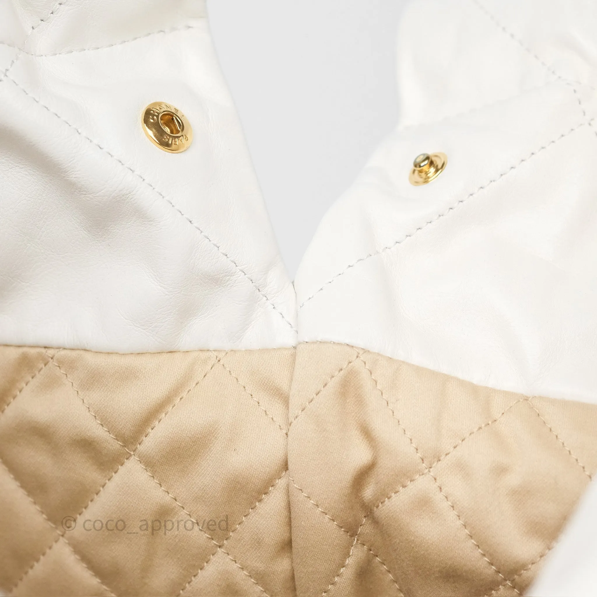 Chanel 22 Medium White Shiny Crumpled Calfskin Aged Gold Hardware