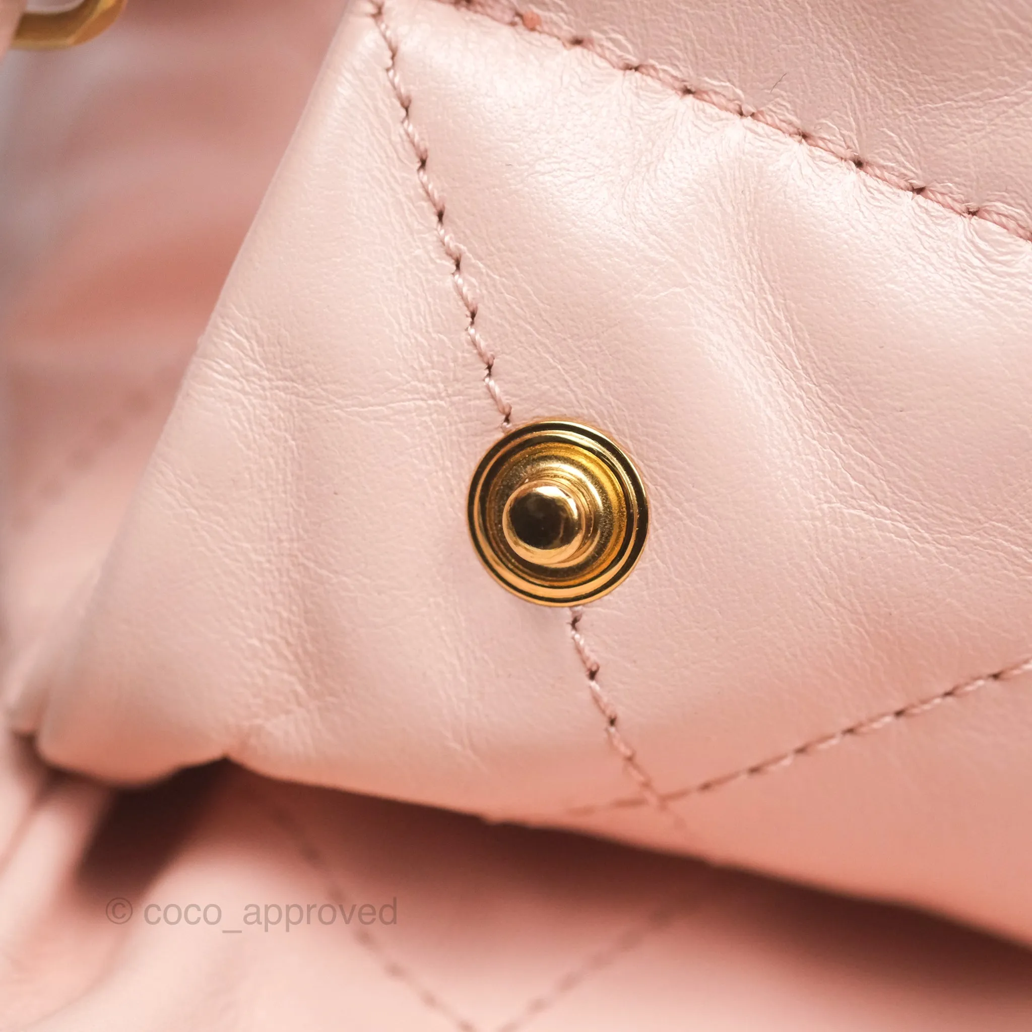 Chanel 22 Small Quilted Pink Shiny Crumpled Calfskin Aged Gold Hardware