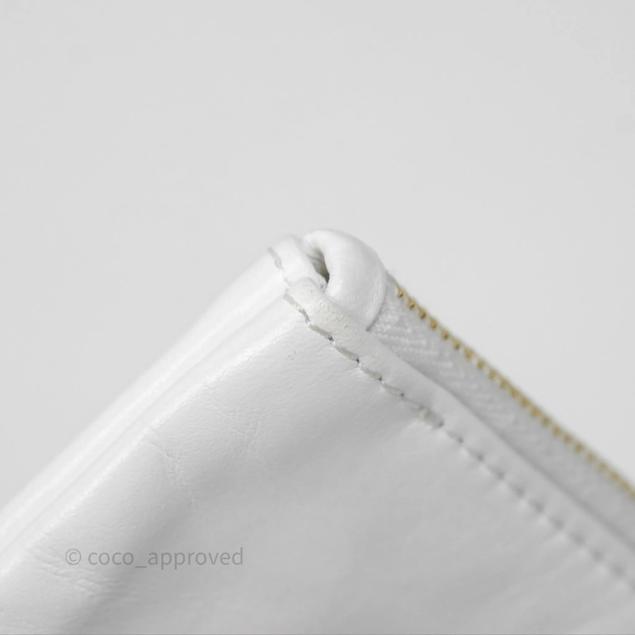 Chanel 22 Small White Shiny Calfskin Aged Gold Hardware