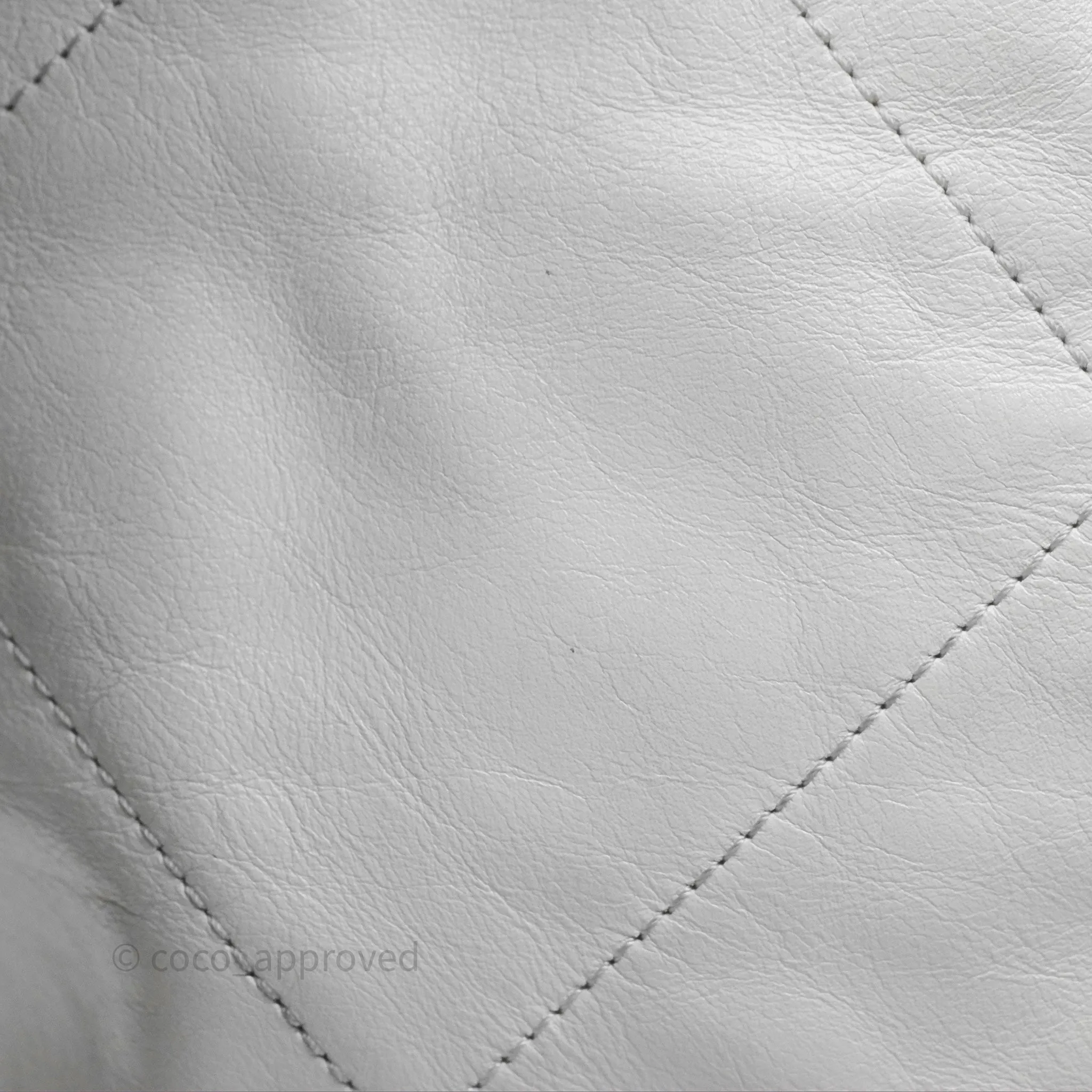 Chanel 22 Small White Shiny Calfskin Aged Gold Hardware