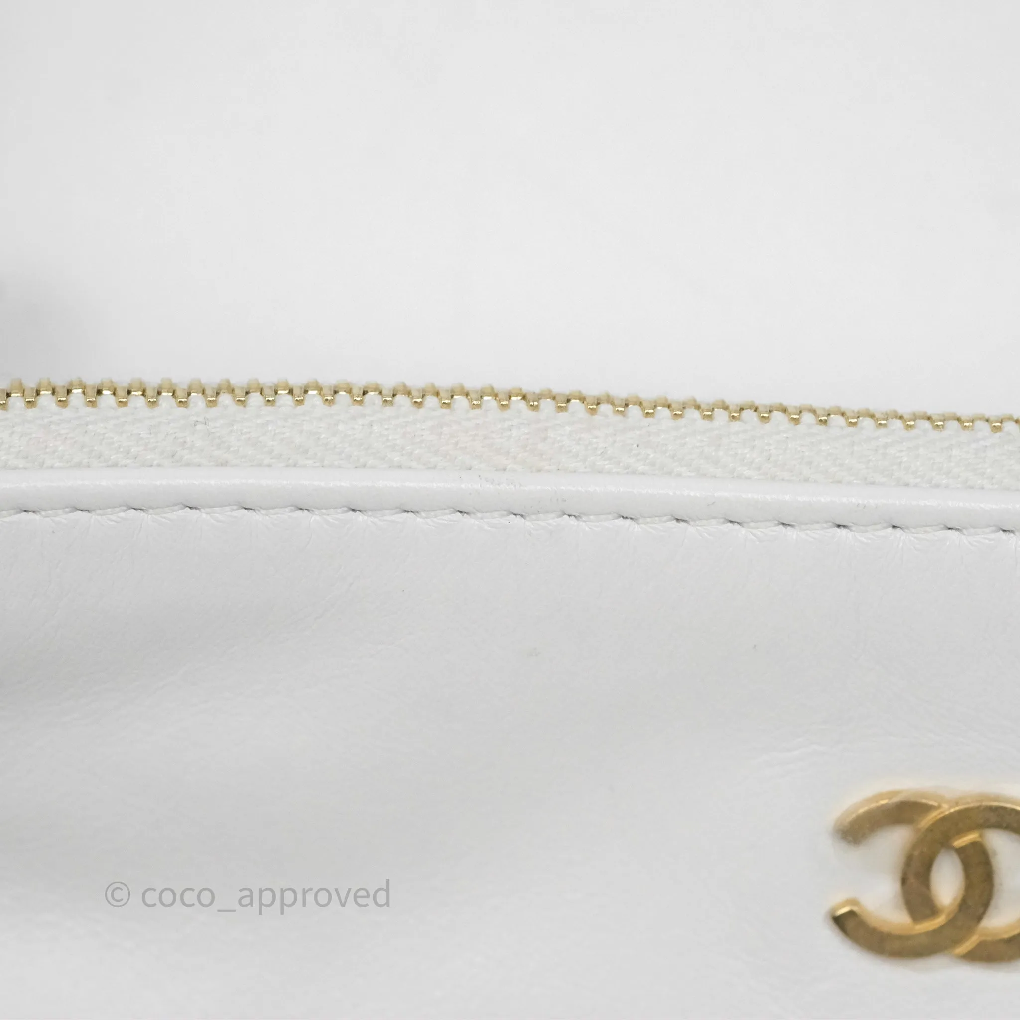 Chanel 22 Small White Shiny Calfskin Aged Gold Hardware