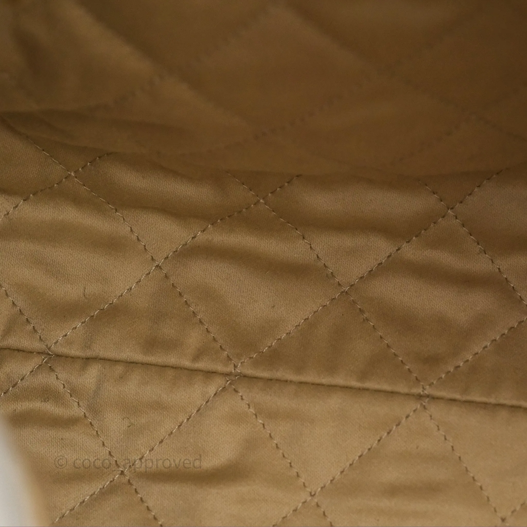 Chanel 22 Small White Shiny Calfskin Aged Gold Hardware