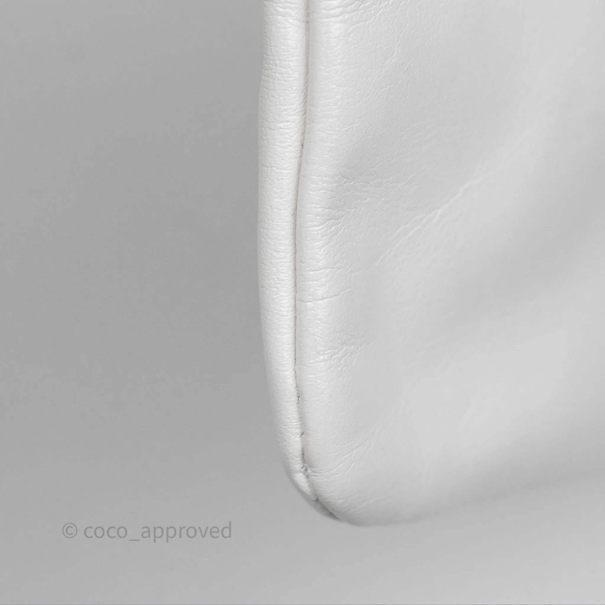 Chanel 22 Small White Shiny Calfskin Aged Gold Hardware