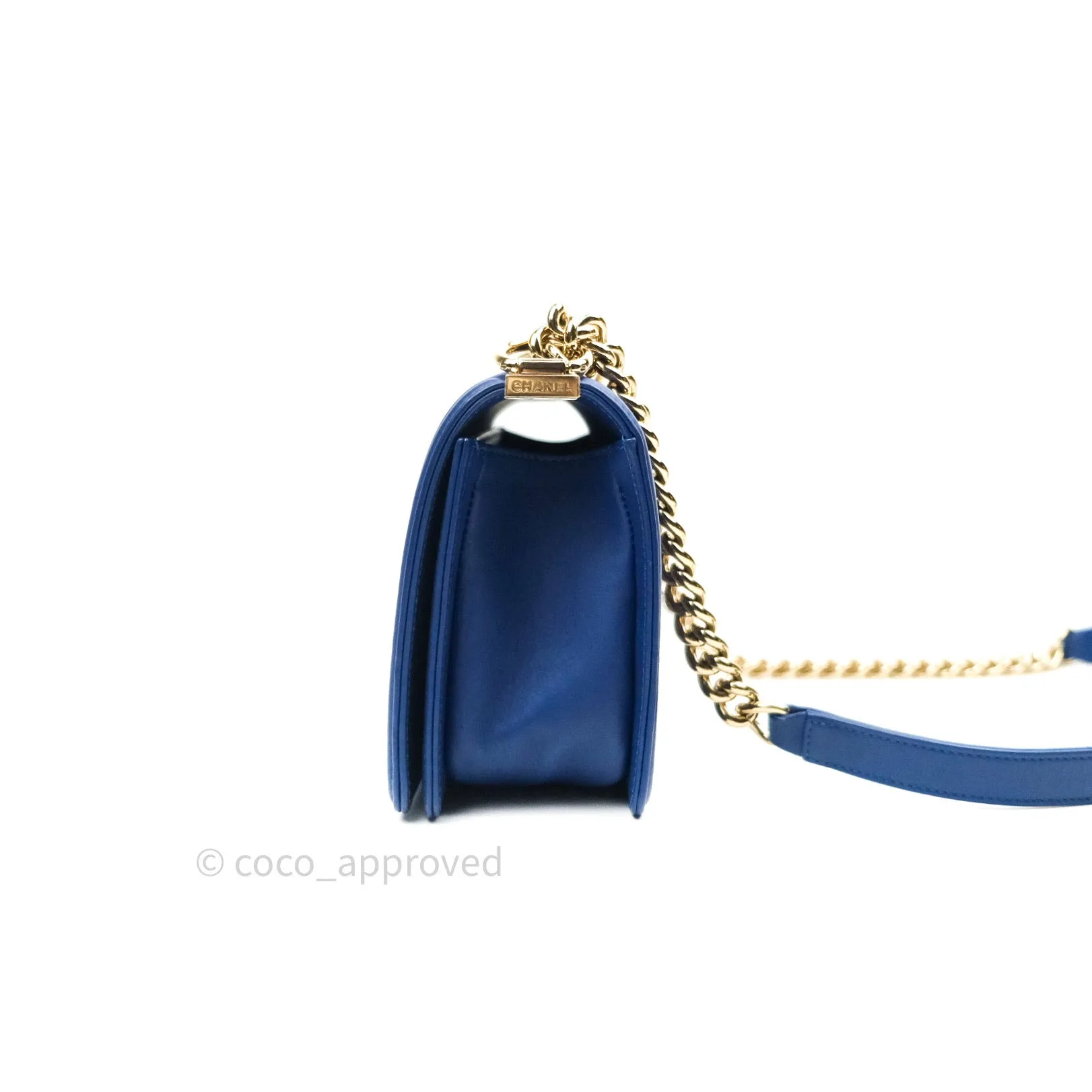 Chanel Boy Medium Straw Calfskin Navy Shiny Gold Hardware