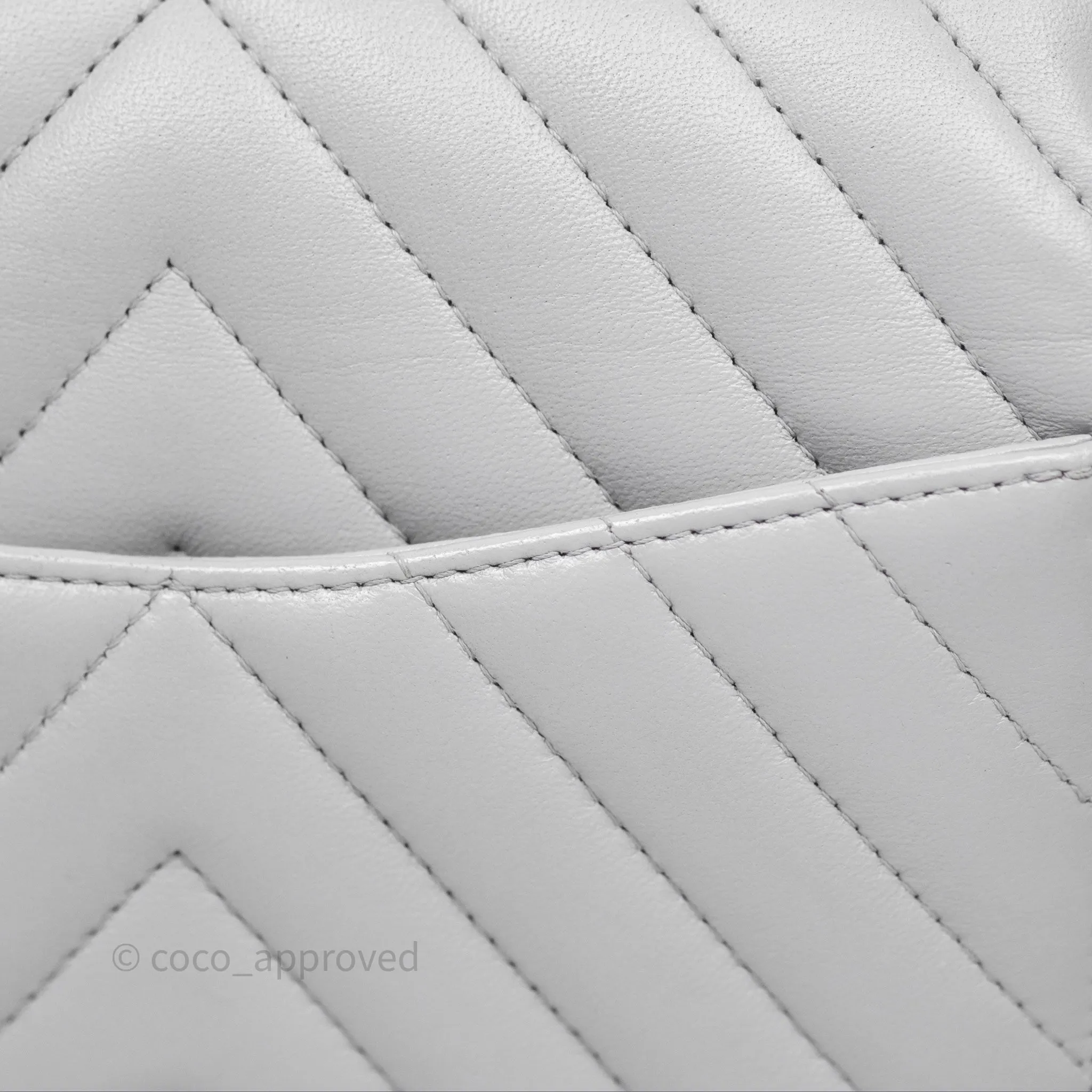 Chanel Classic M/L Medium Flap Chevron Grey Lambskin Gold Hardware