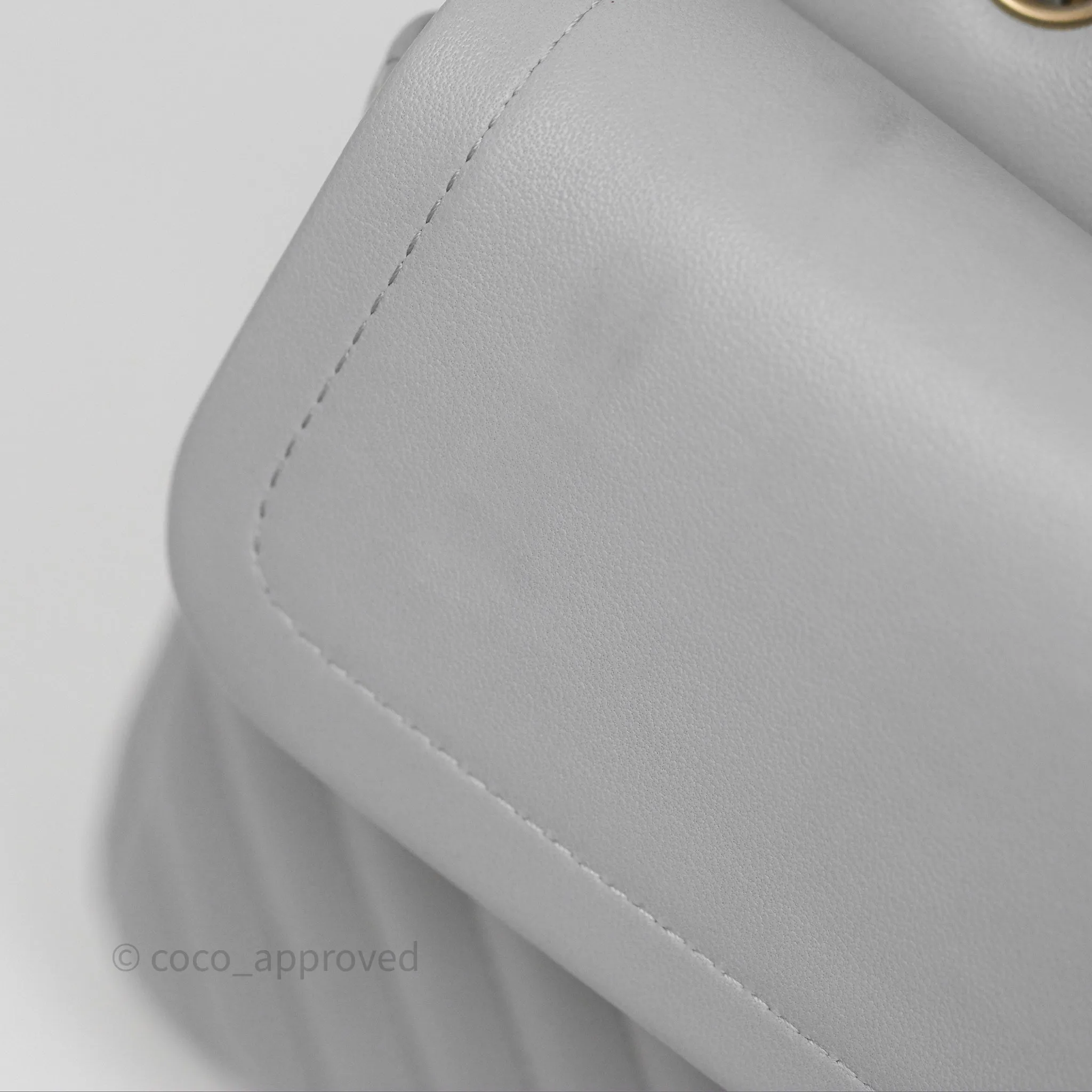 Chanel Classic M/L Medium Flap Chevron Grey Lambskin Gold Hardware