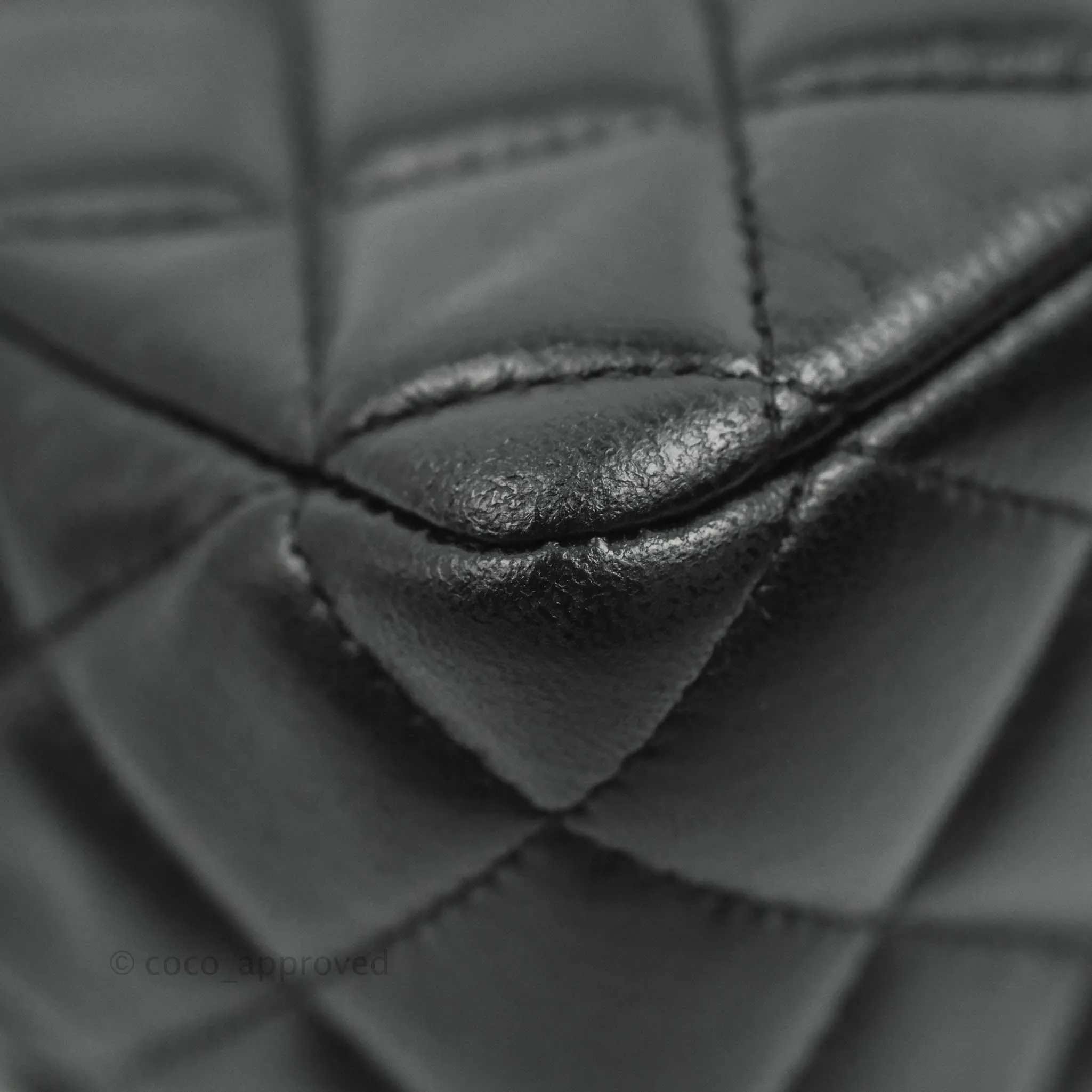 Chanel M/L Medium Flap Bag Valentine Limited Edition Black Lambskin Gold Hardware