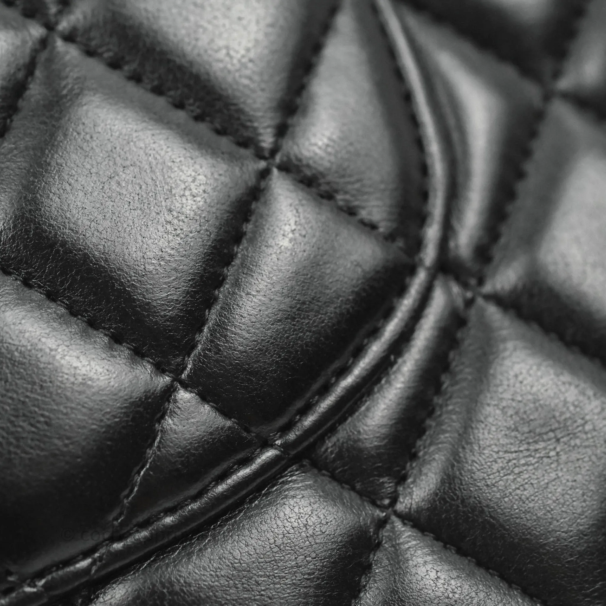 Chanel M/L Medium Flap Bag Valentine Limited Edition Black Lambskin Gold Hardware