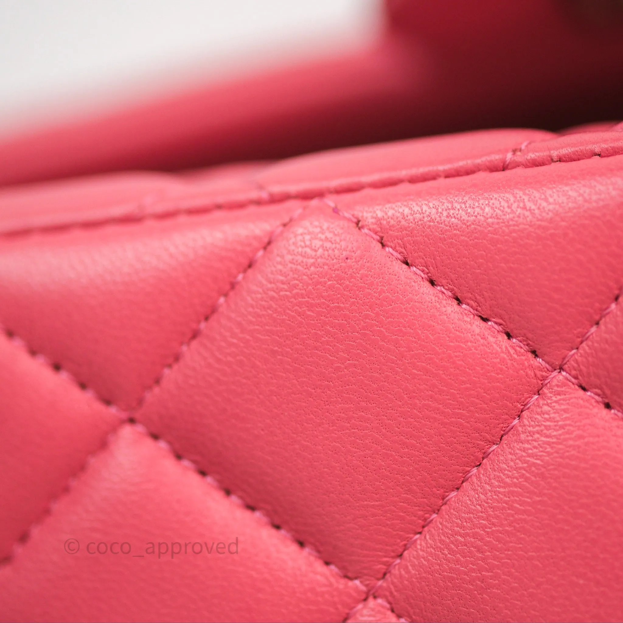 Chanel M/L Medium Flap Bag Valentine Limited Edition Pink Lambskin Gold Hardware