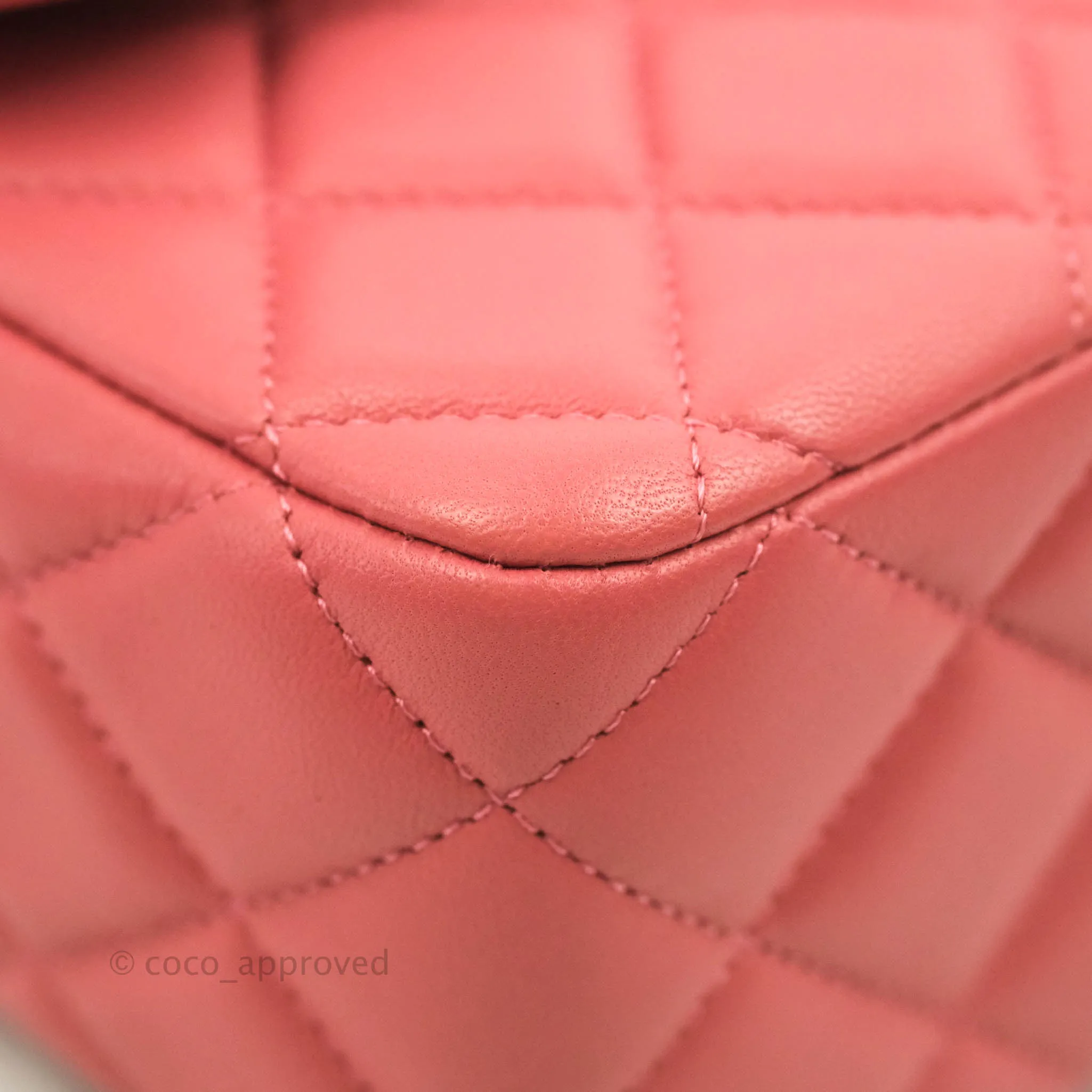 Chanel M/L Medium Flap Bag Valentine Limited Edition Pink Lambskin Gold Hardware