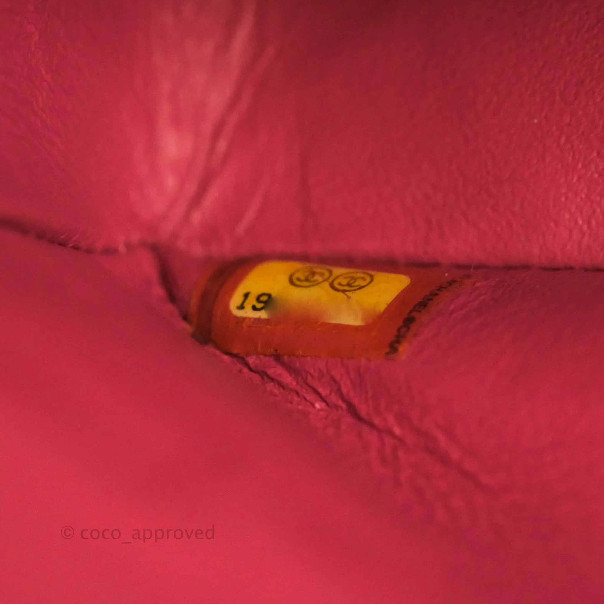 Chanel M/L Medium Flap Bag Valentine Limited Edition Pink Lambskin Gold Hardware