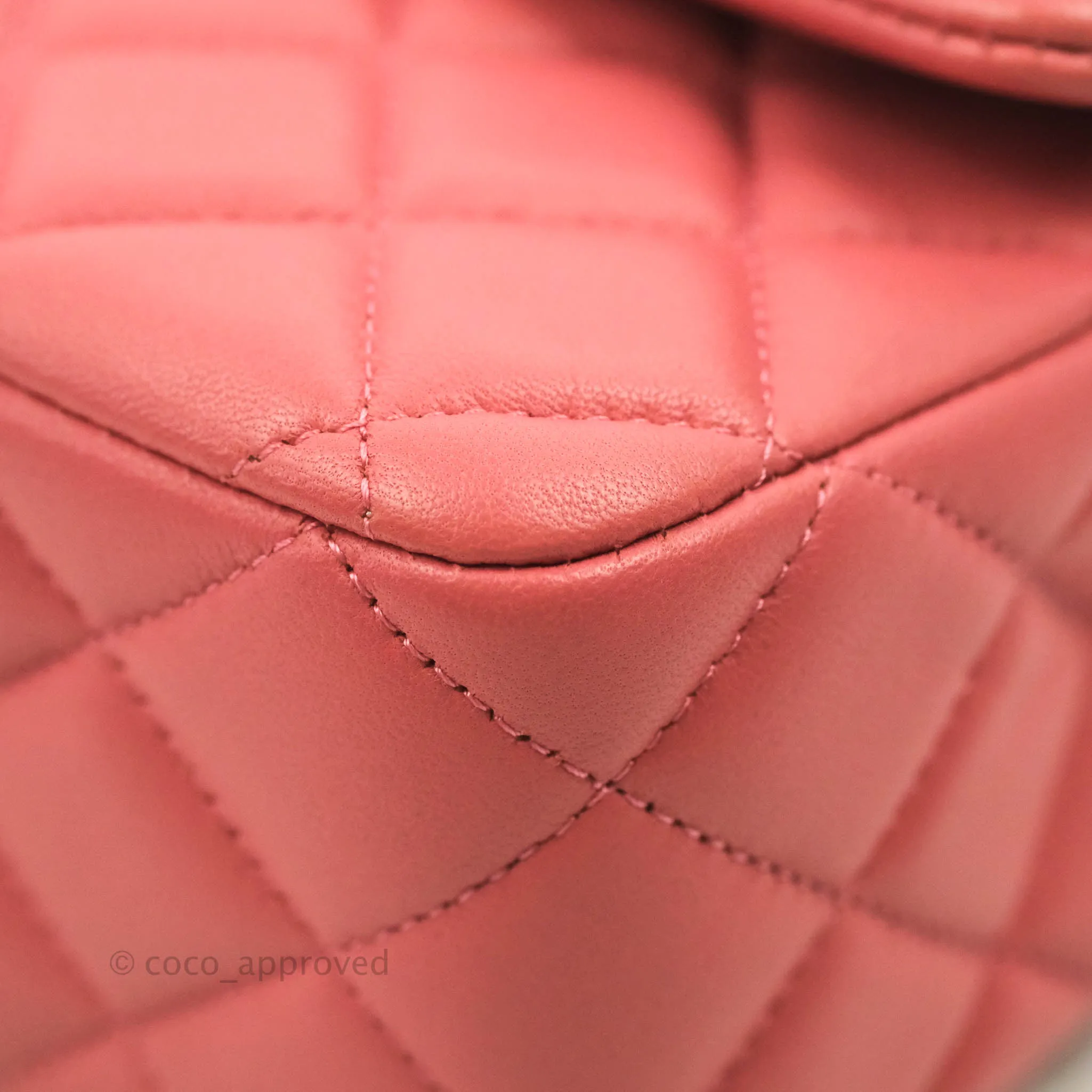 Chanel M/L Medium Flap Bag Valentine Limited Edition Pink Lambskin Gold Hardware