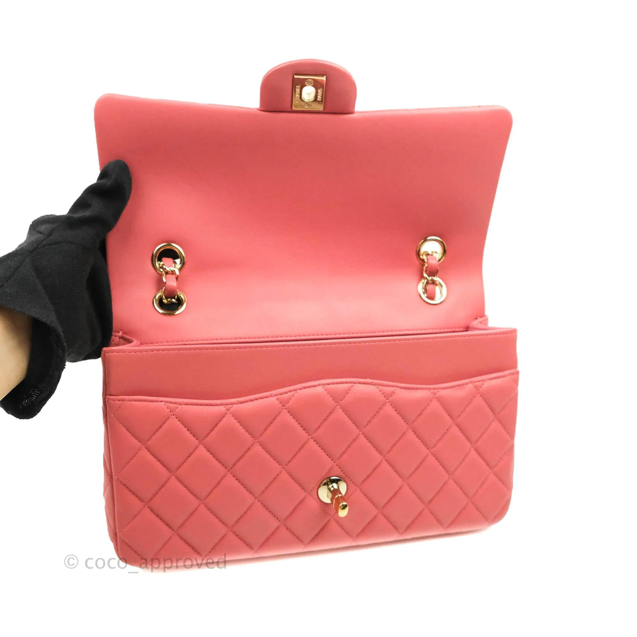 Chanel M/L Medium Flap Bag Valentine Limited Edition Pink Lambskin Gold Hardware