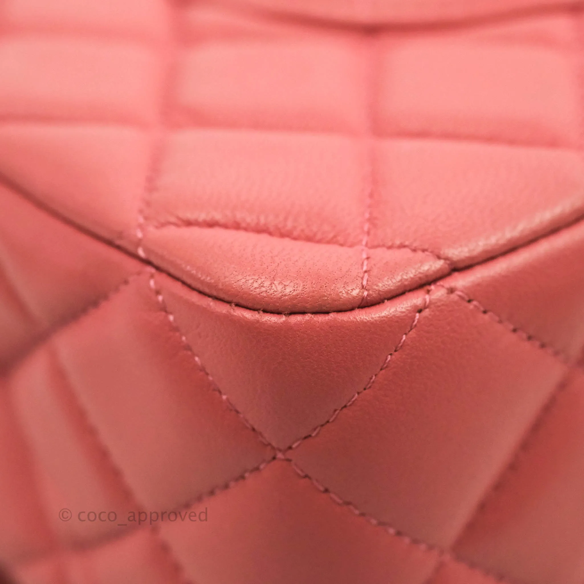 Chanel M/L Medium Flap Bag Valentine Limited Edition Pink Lambskin Gold Hardware