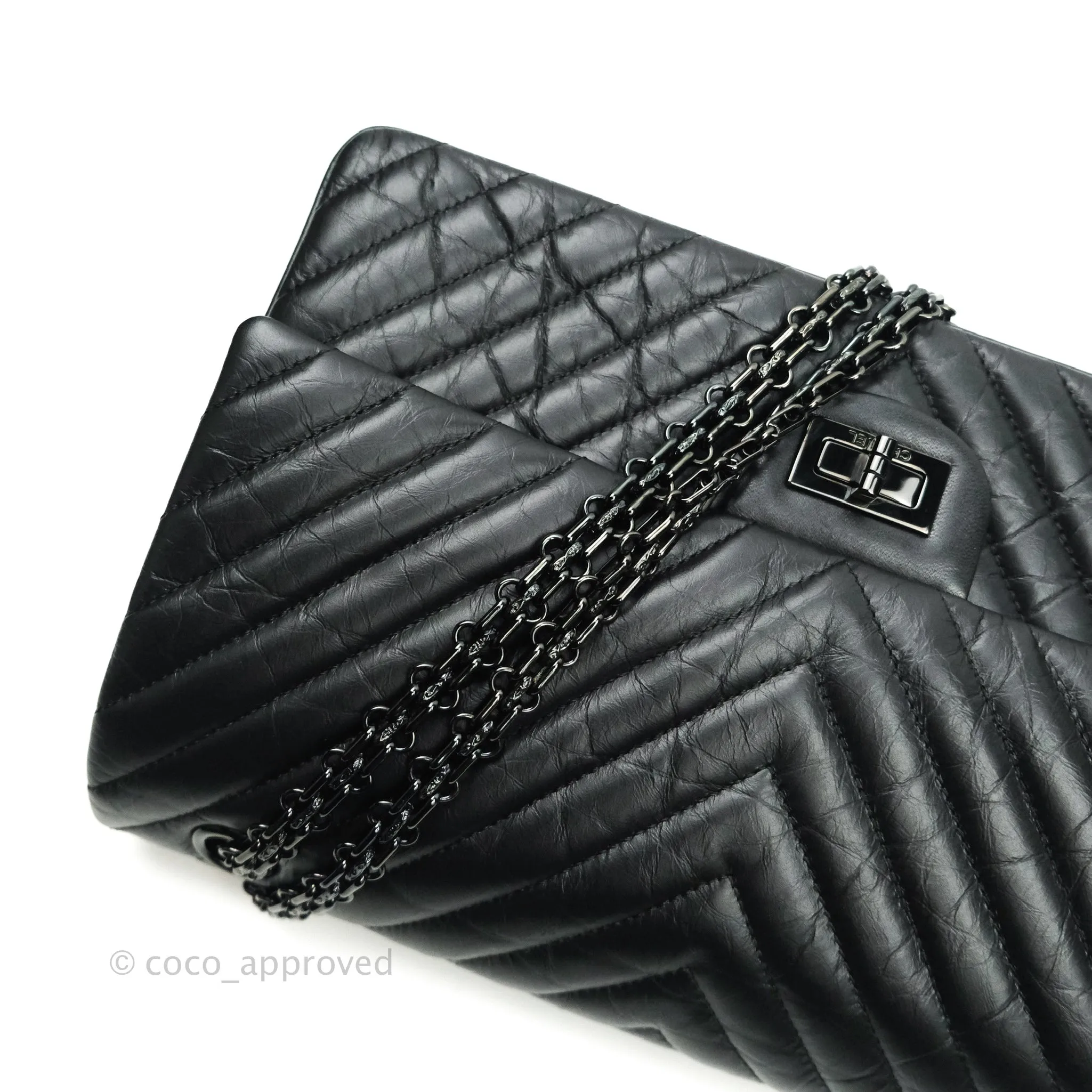 Chanel Reissue Chevron Aged Calfskin So Black Hardware 226