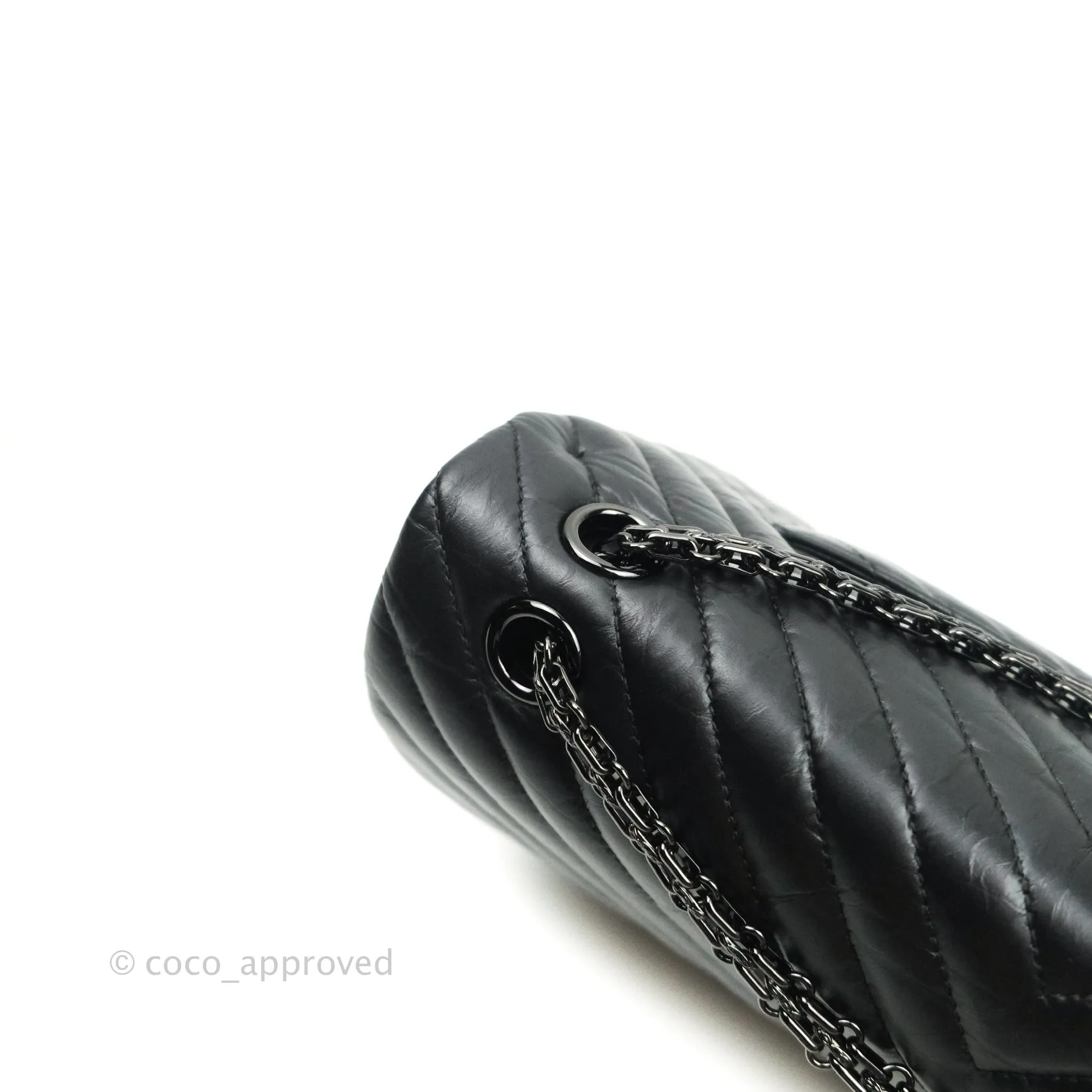 Chanel Reissue Chevron Aged Calfskin So Black Hardware 226