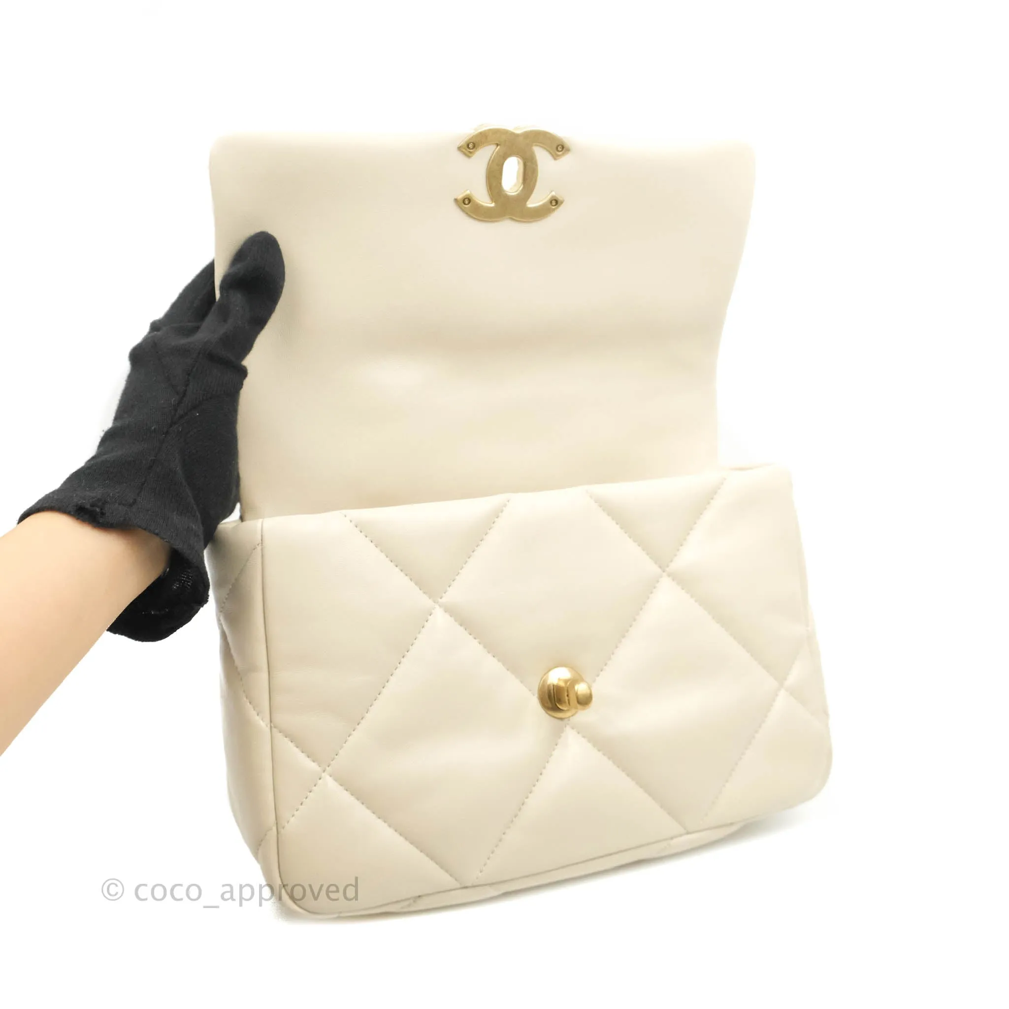 Chanel Small 19 Light Beige Flap Bag Lambskin Mixed Hardware 21C