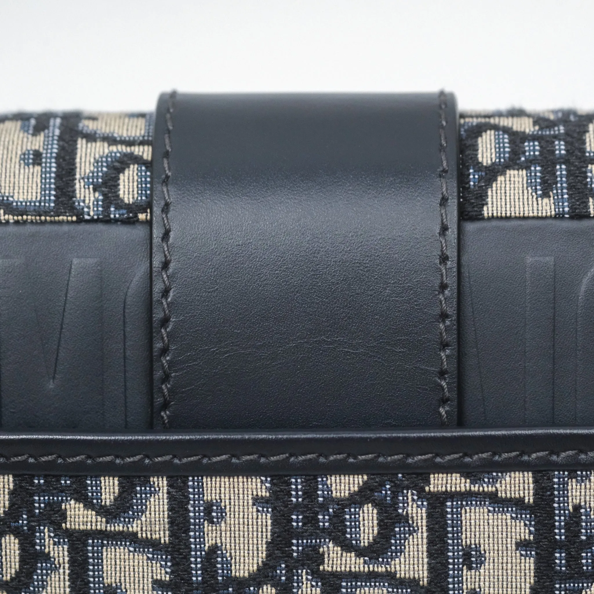 Christian Dior 30 Montaigne with Chain Blue Dior Oblique Jacquard
