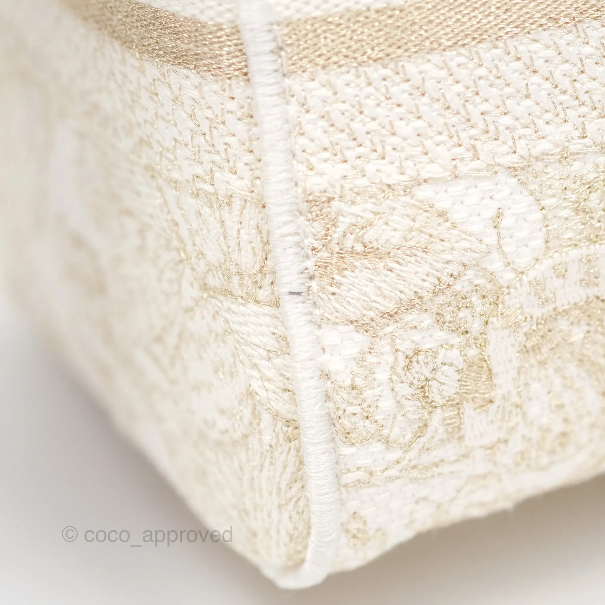 Christian Dior Medium Lady D-Lite Bag Dior Jardin d'Hiver Embroidery White
